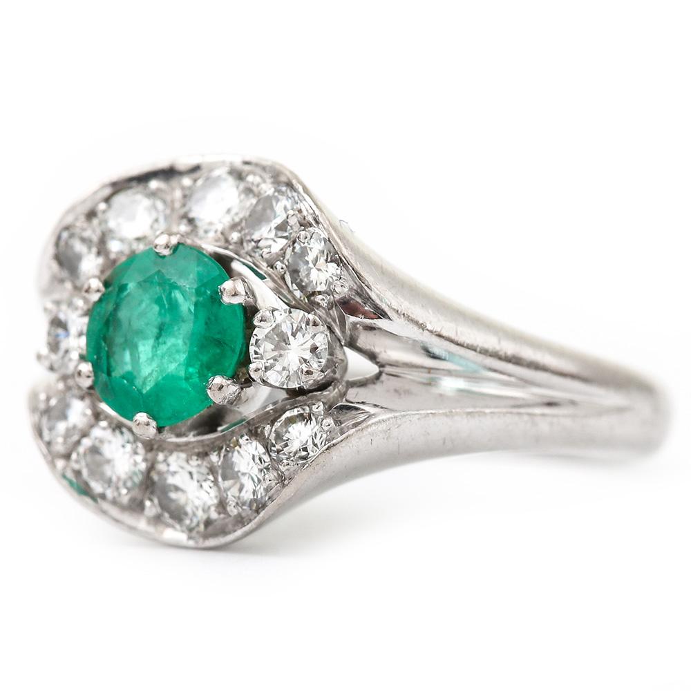 Round Cut Emerald and Diamond Cluster Ring 18 Karat White Gold
