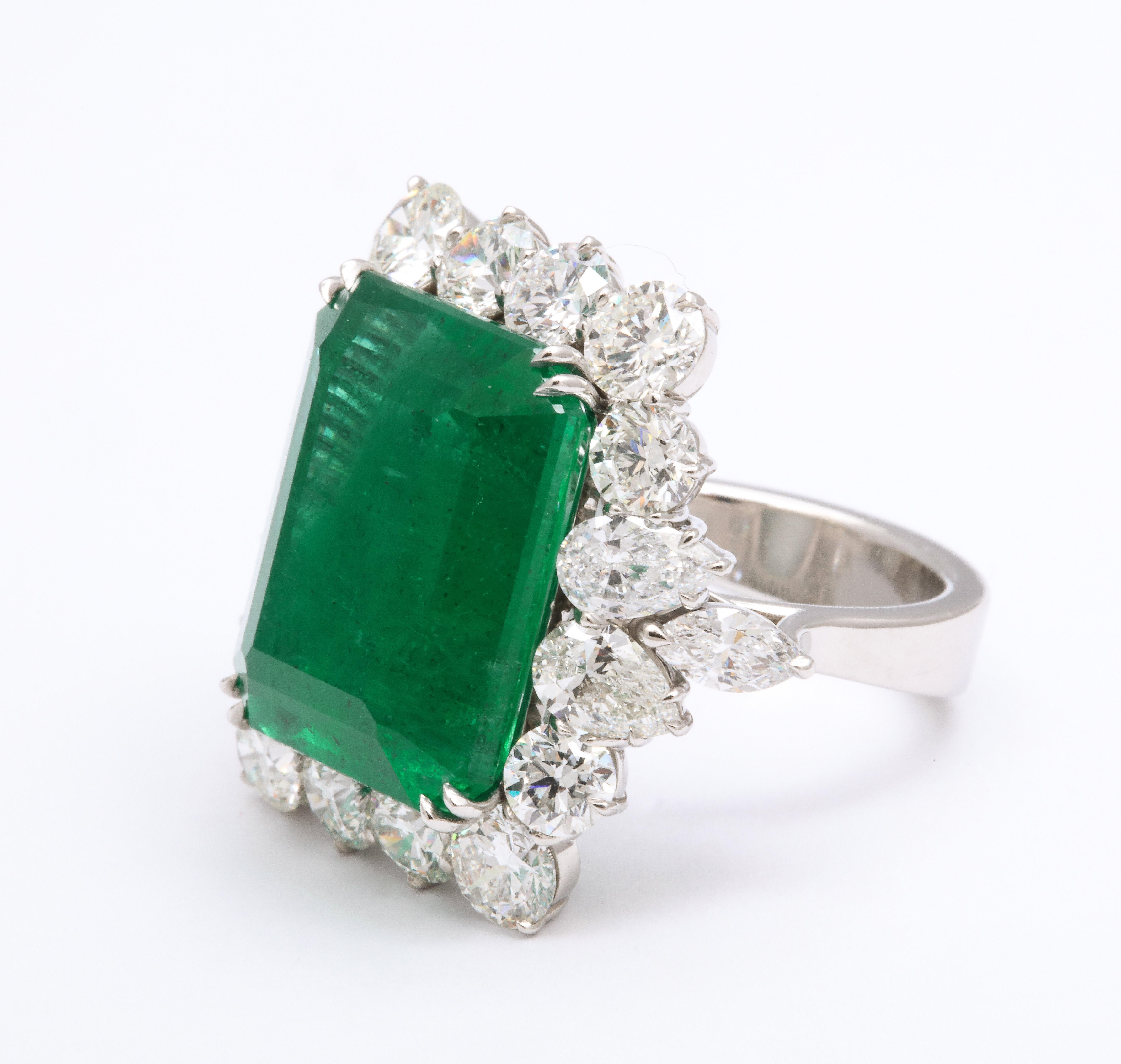 Emerald and Diamond Cocktail Ring In New Condition For Sale In New York, NY