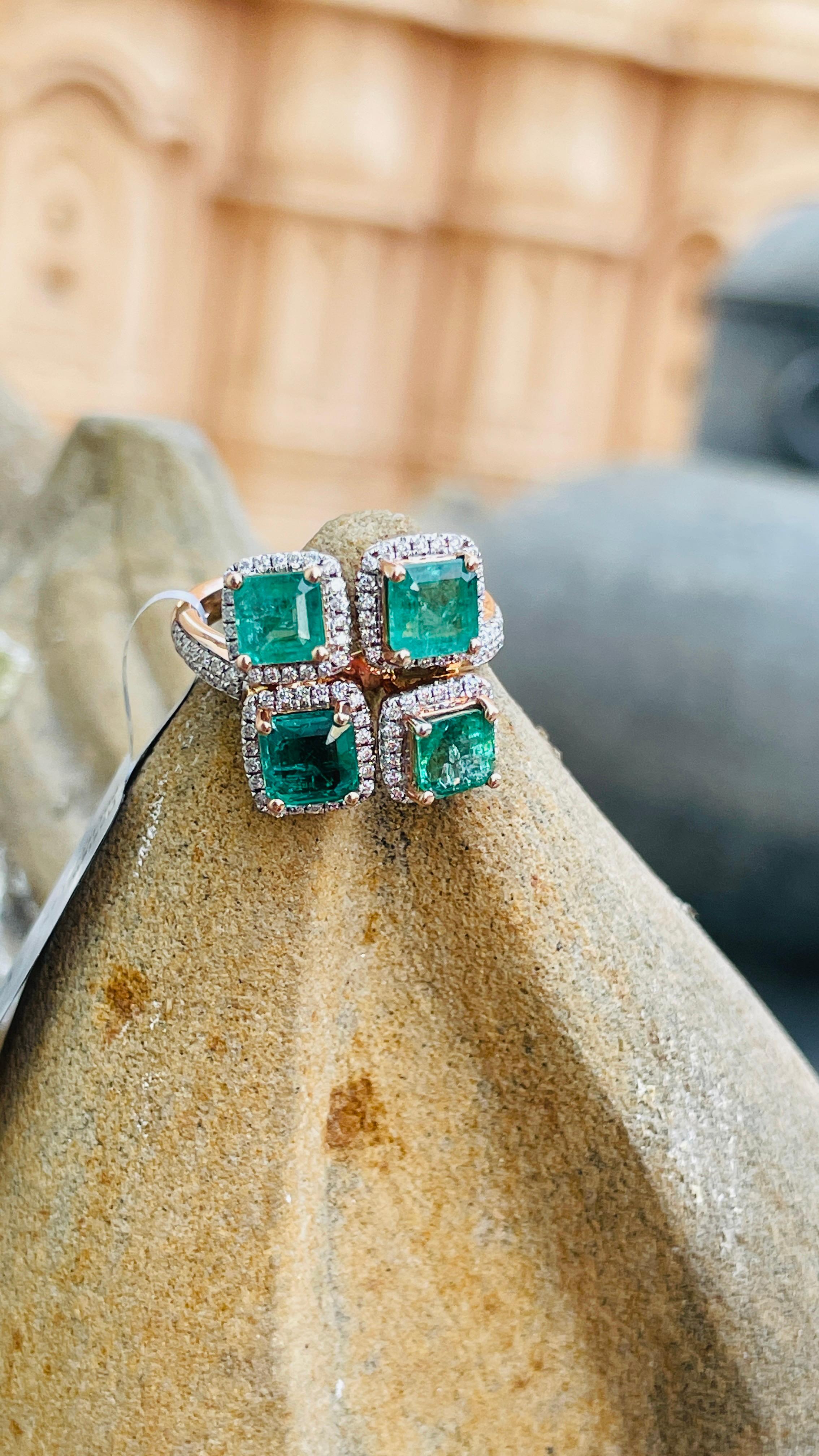 Anillo de cóctel de esmeralda y diamantes en oro rosa de 14 quilates  2