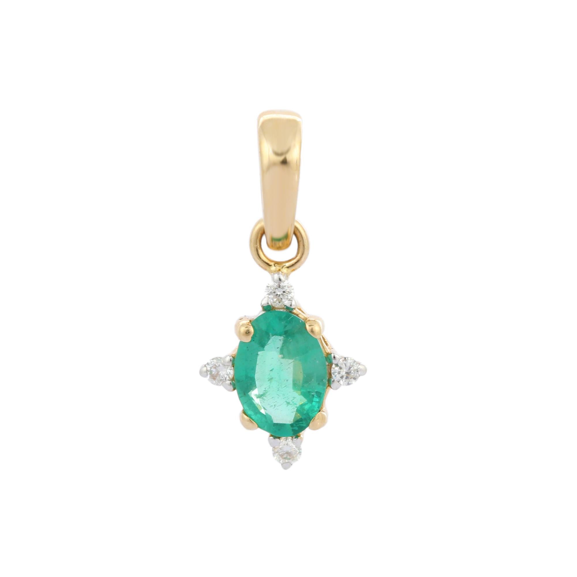 Art Deco Emerald and Diamond Dainty Pendant Necklace in 14K Yellow Gold For Sale