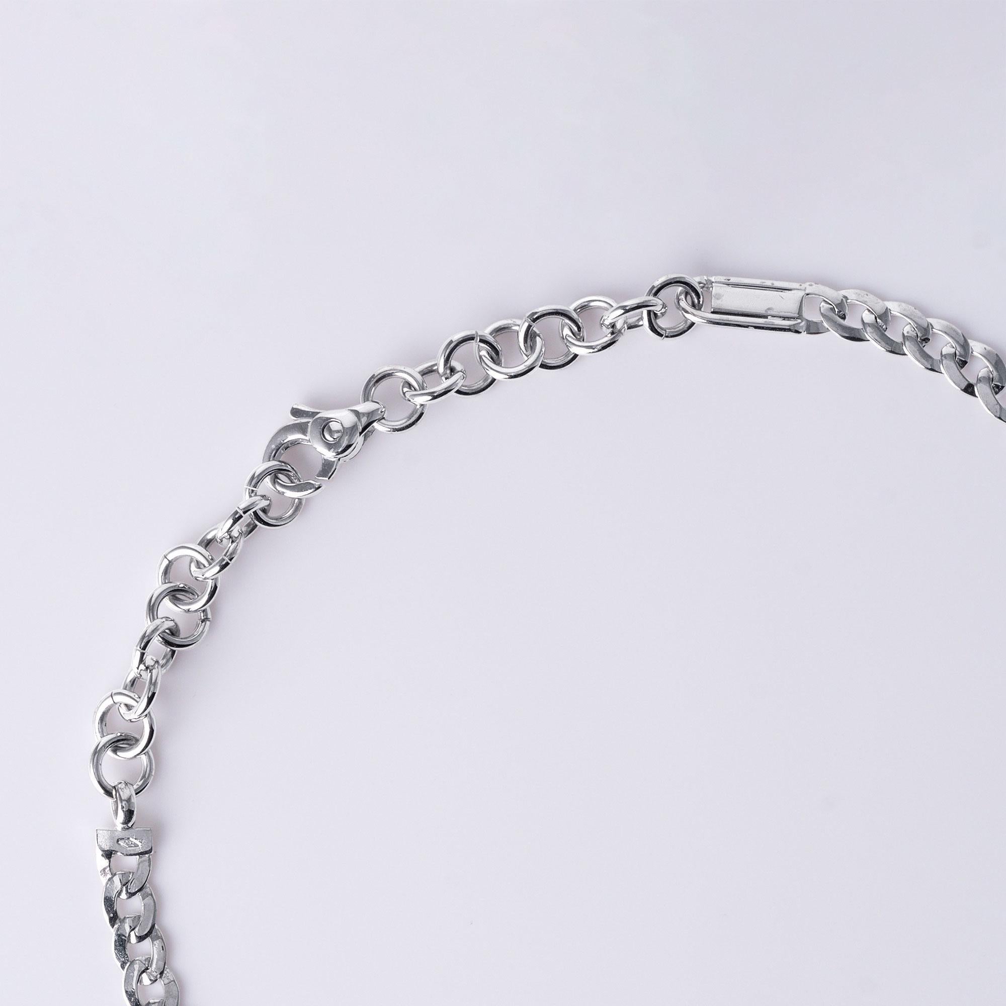 Emerald and Diamond Dangle Necklace on 18k White Gold Cuban Link Chain In Good Condition For Sale In Los Angeles, CA
