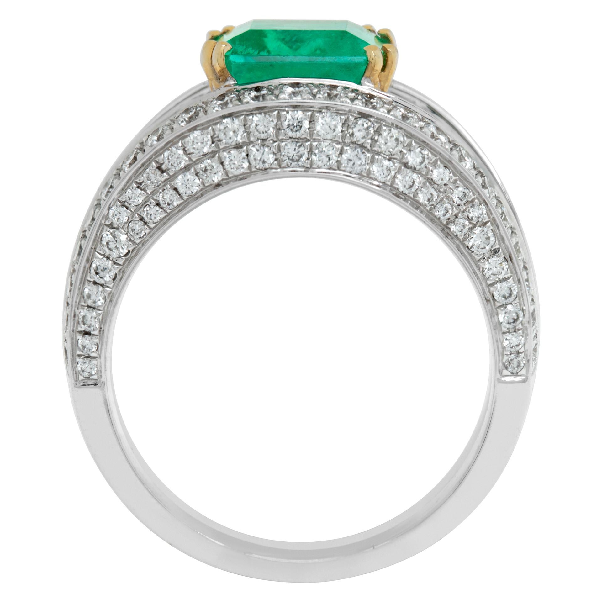 Women's Emerald and diamond Double band 18k white gold ring For Sale
