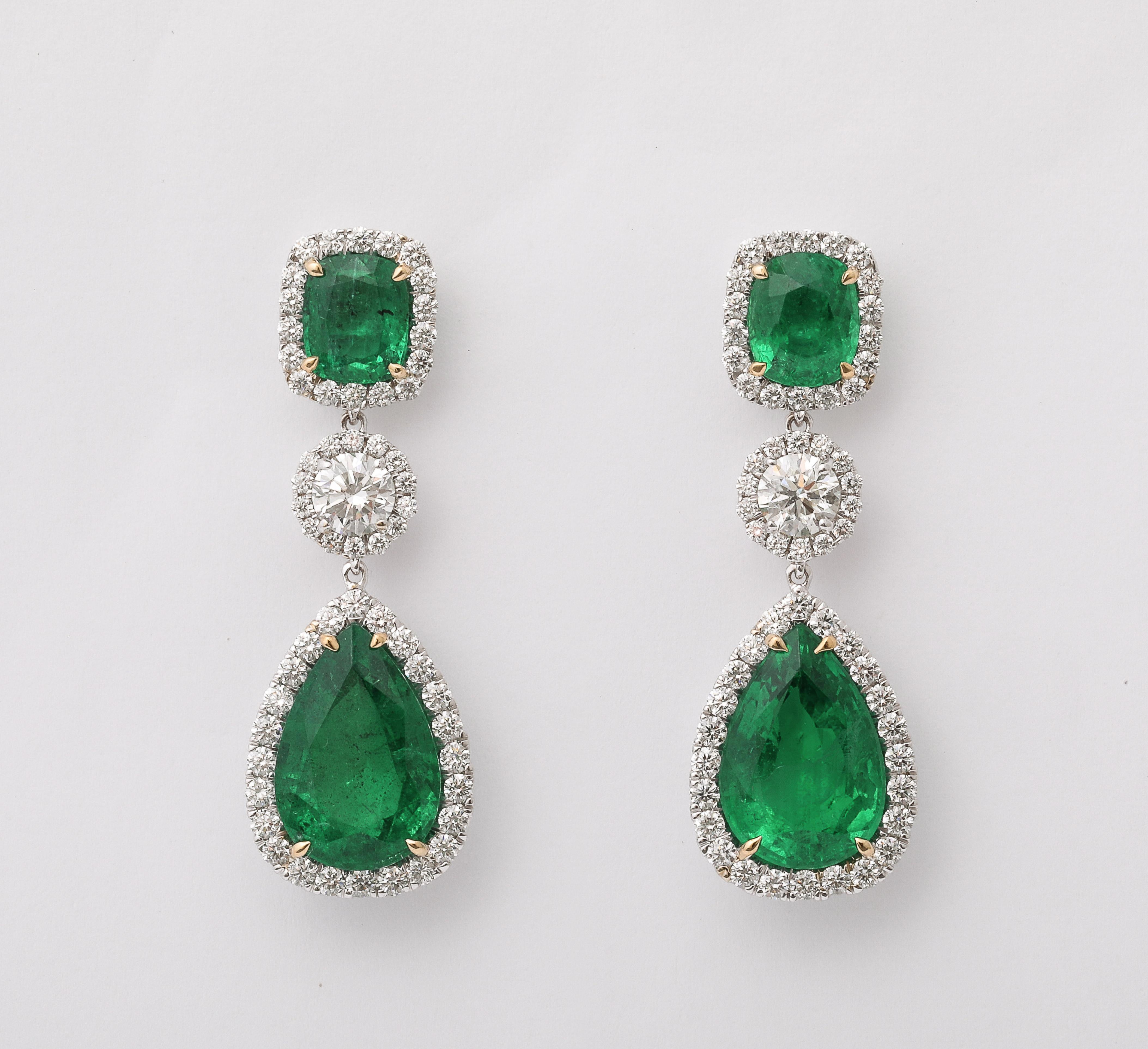 Women's Emerald and Diamond Drop Earrings For Sale