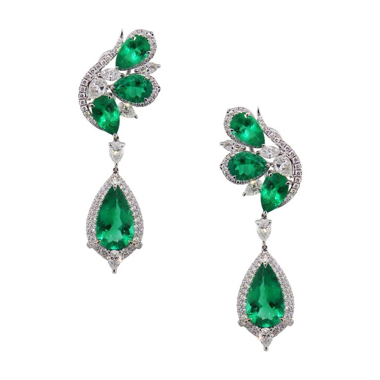 Emerald and Diamond Drop Earrings For Sale at 1stDibs
