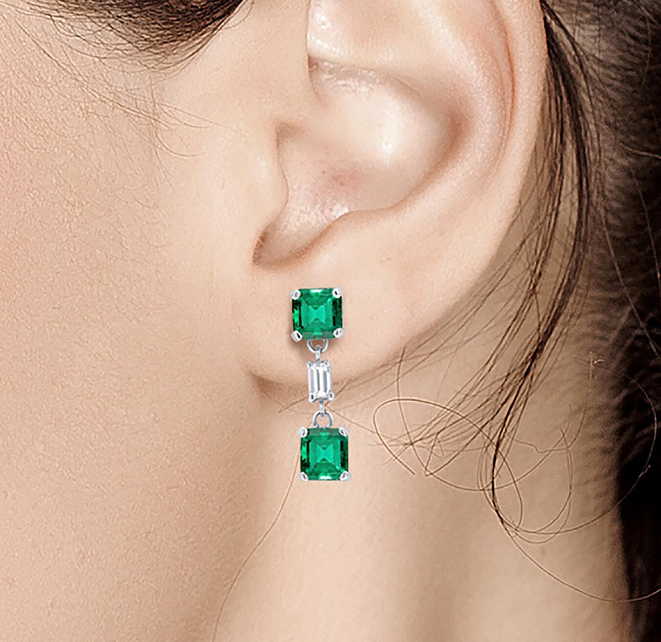 Emerald and Diamond Drop Earrings Weighing 3.65 Carat In New Condition In New York, NY