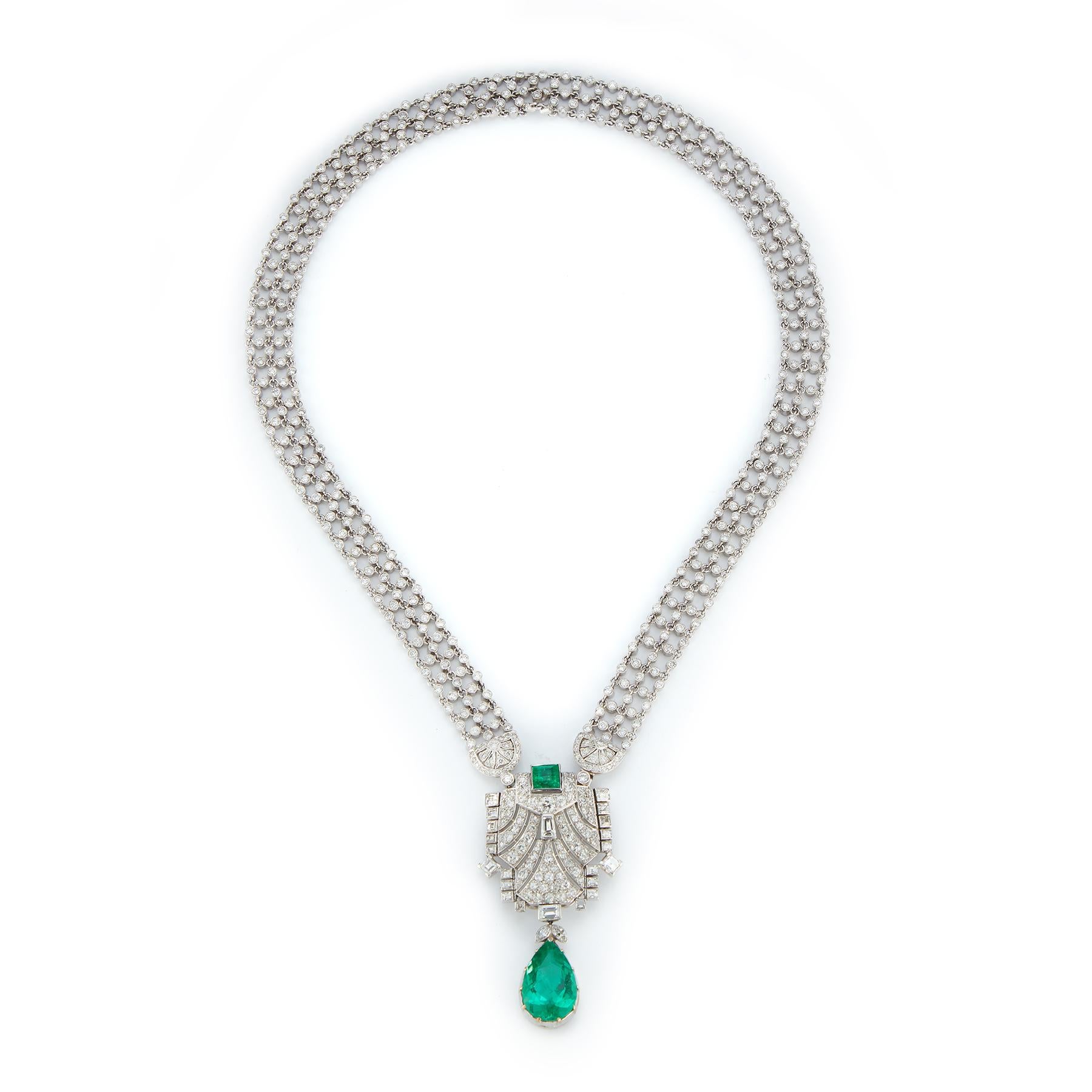 Emerald And Diamond Pear Shape Drop Necklace
AGL Certified ,Pear Cut Emerald, Emerald Weight: 6.72 Cts
18K White Gold
Necklace Length: 16