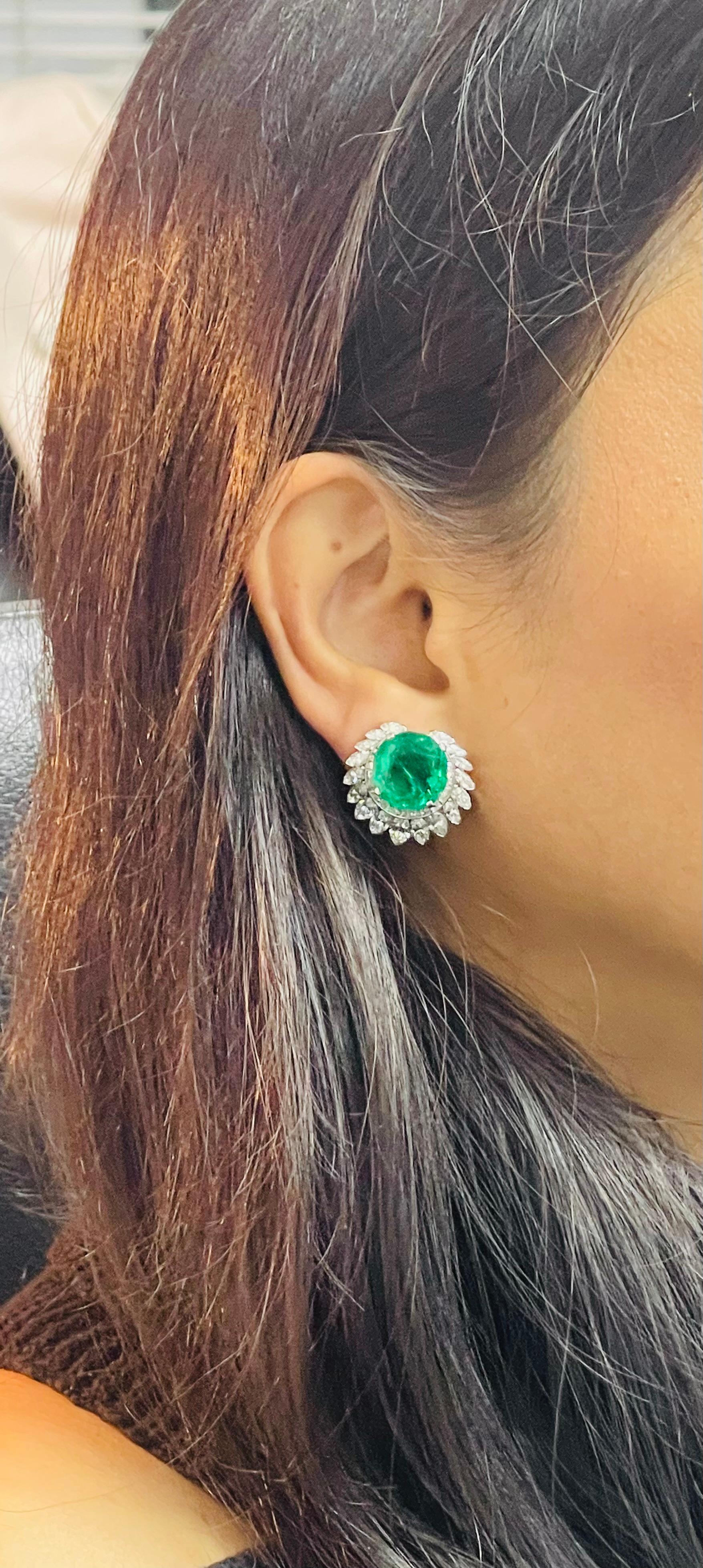 Emerald and Diamond Ear Clips in Platinum, By HARRY WINSTON. 2