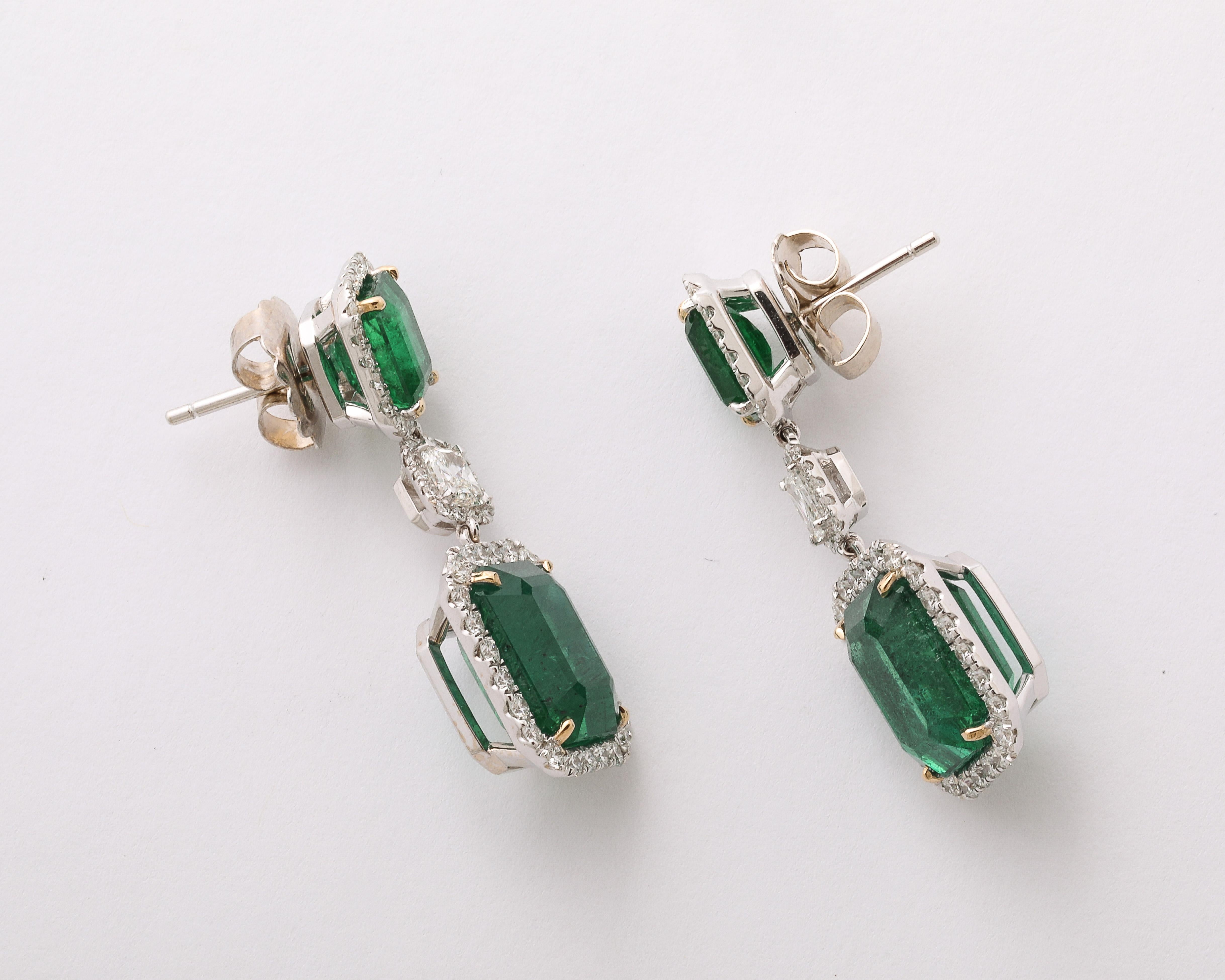Women's Emerald and Diamond Earring For Sale
