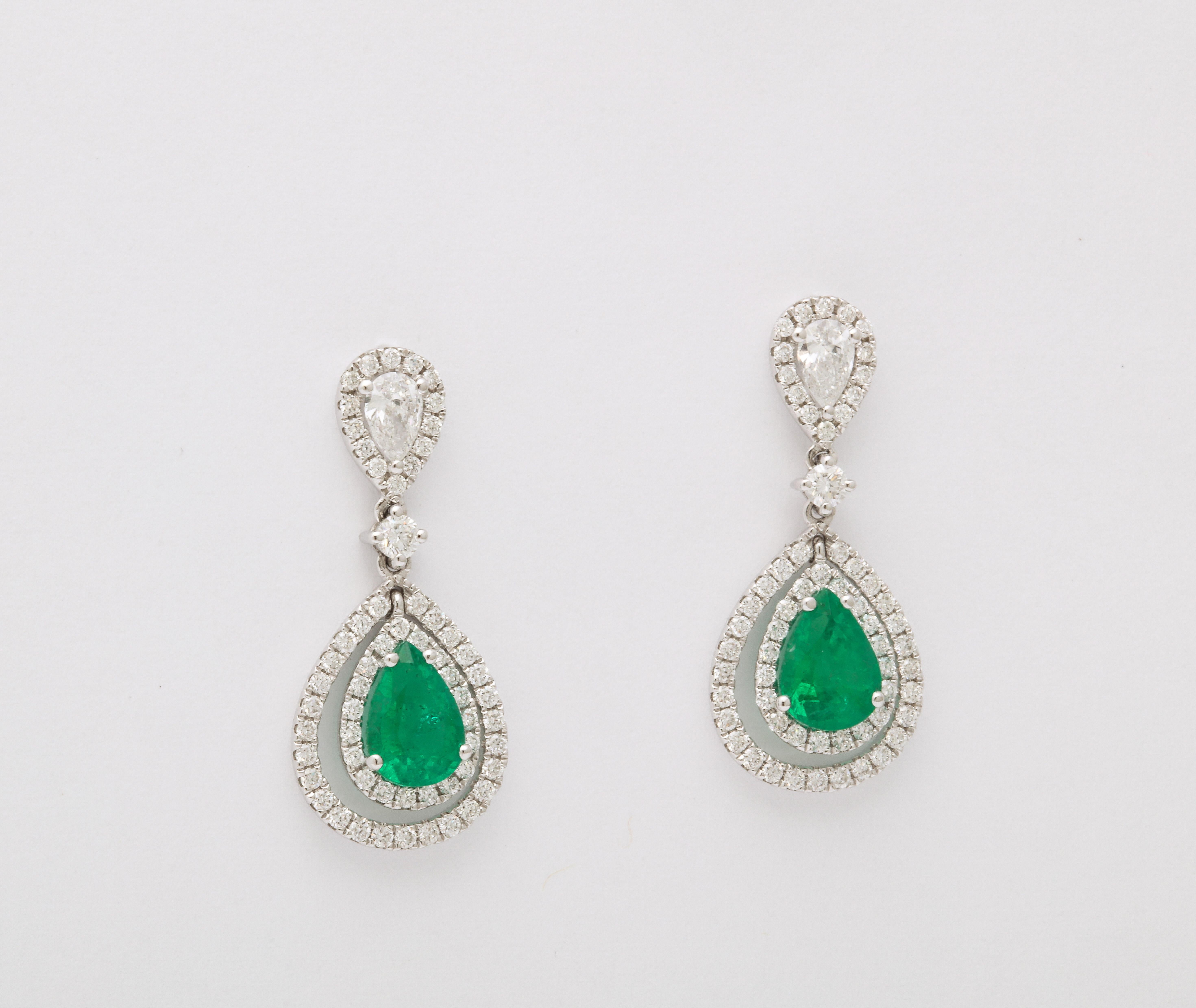 Emerald and Diamond Earring 2