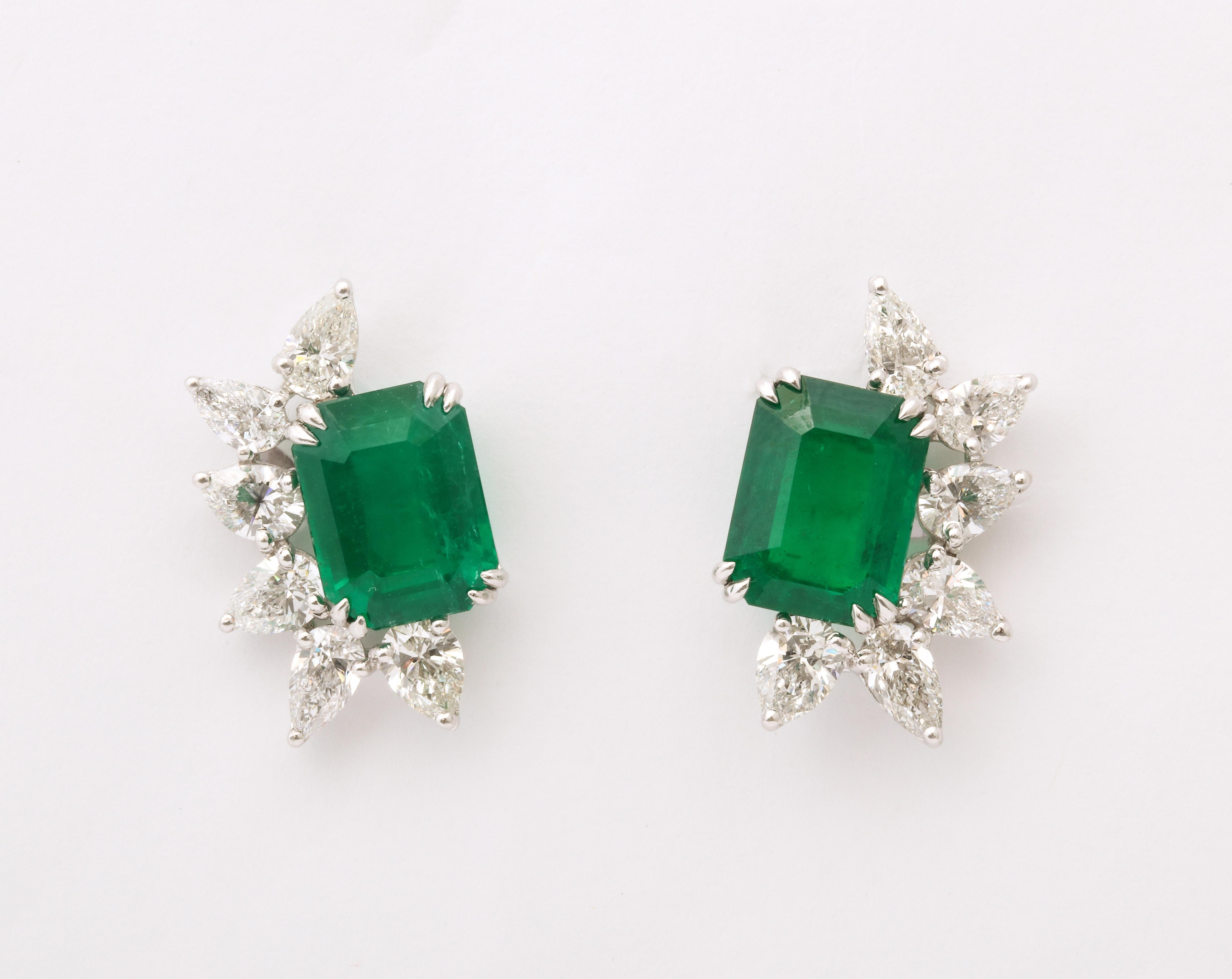 Emerald and Diamond Earring For Sale 2