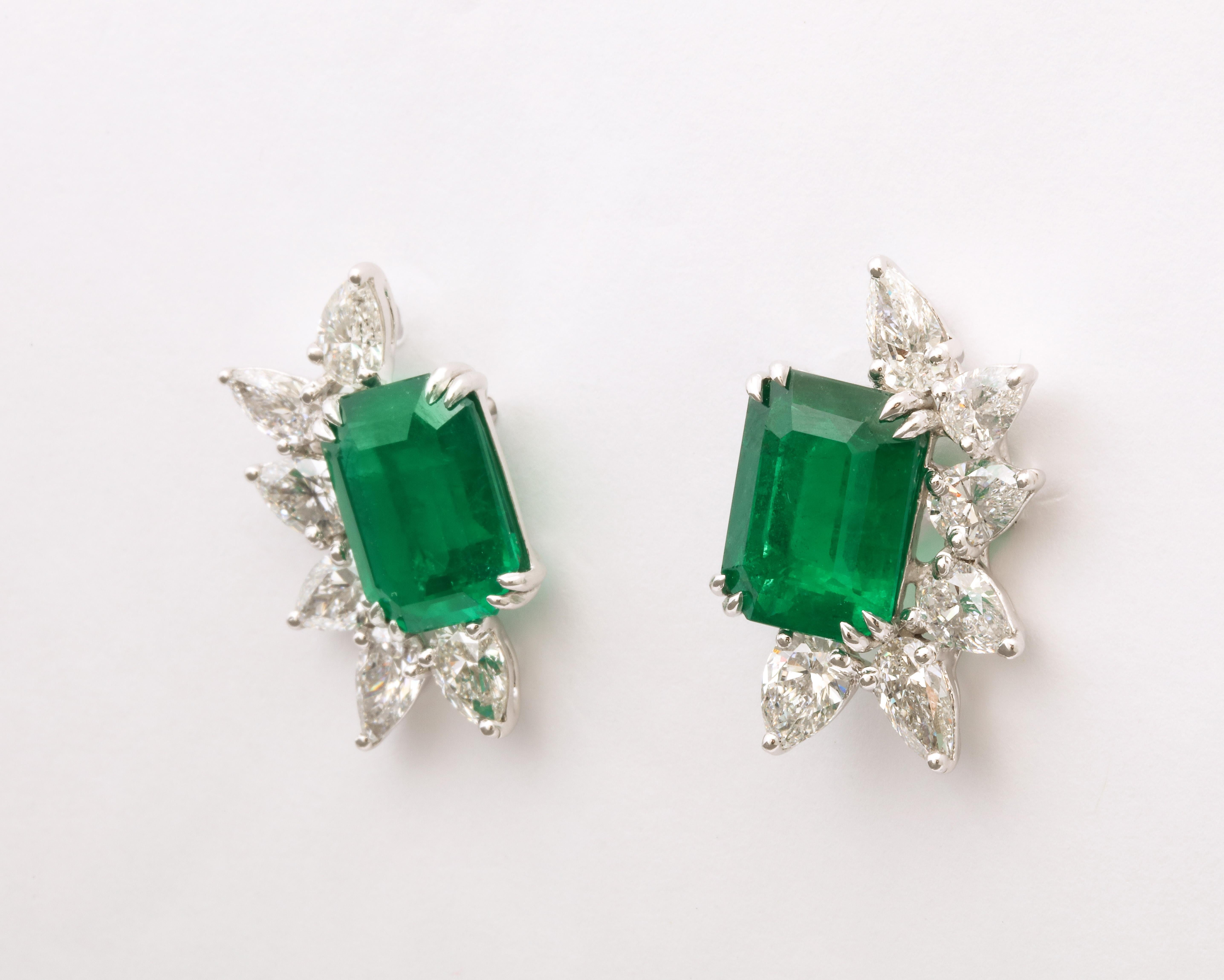 Emerald and Diamond Earring For Sale 4