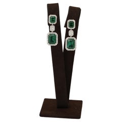 Emerald and Diamond Earring