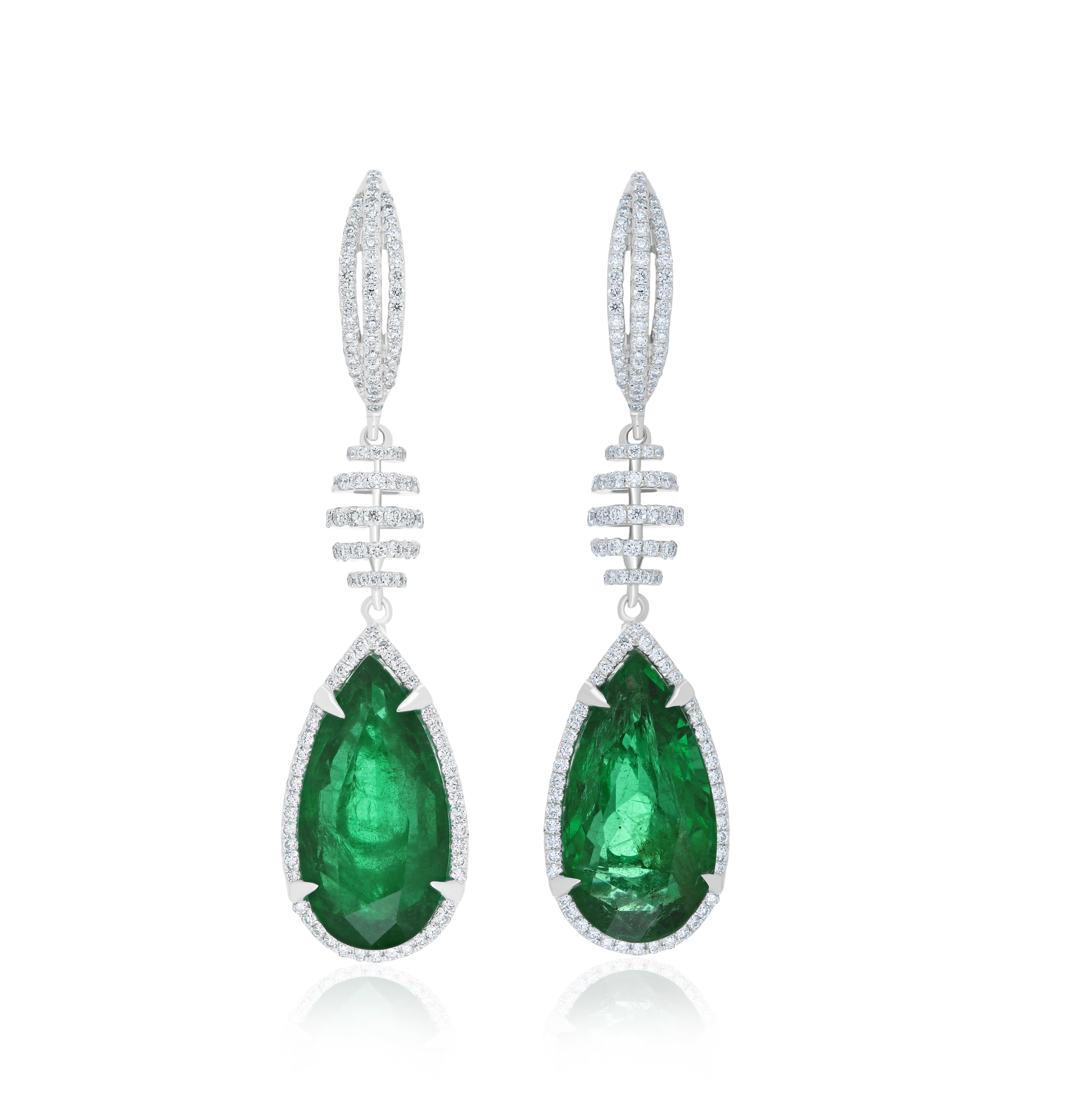 Emerald and Diamond Earring in 18k White Gold for Charismas Party Wear Earring  For Sale 1
