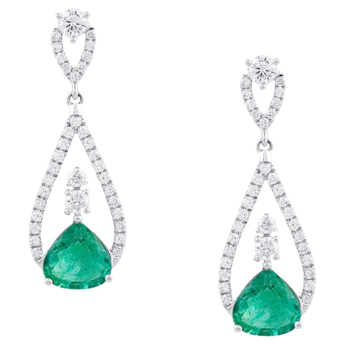 Emerald and Diamond Earring in 18K White Gold For Sale