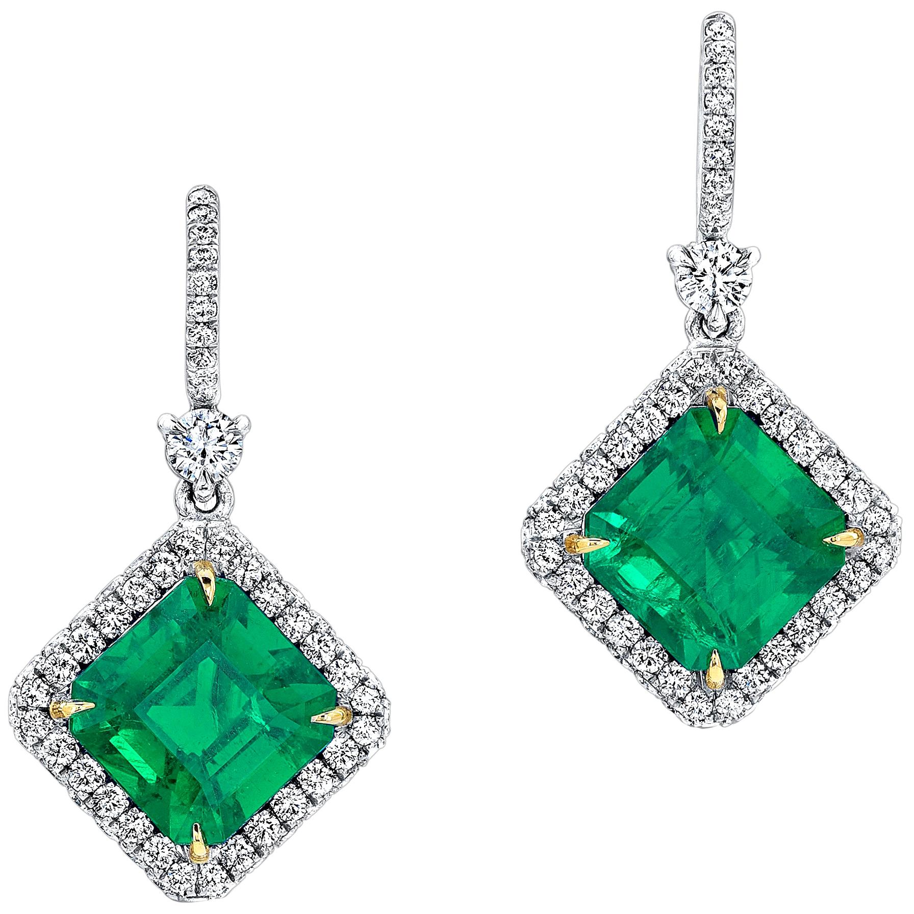 Emerald and Diamond Earrings 18 Karat White Gold For Sale
