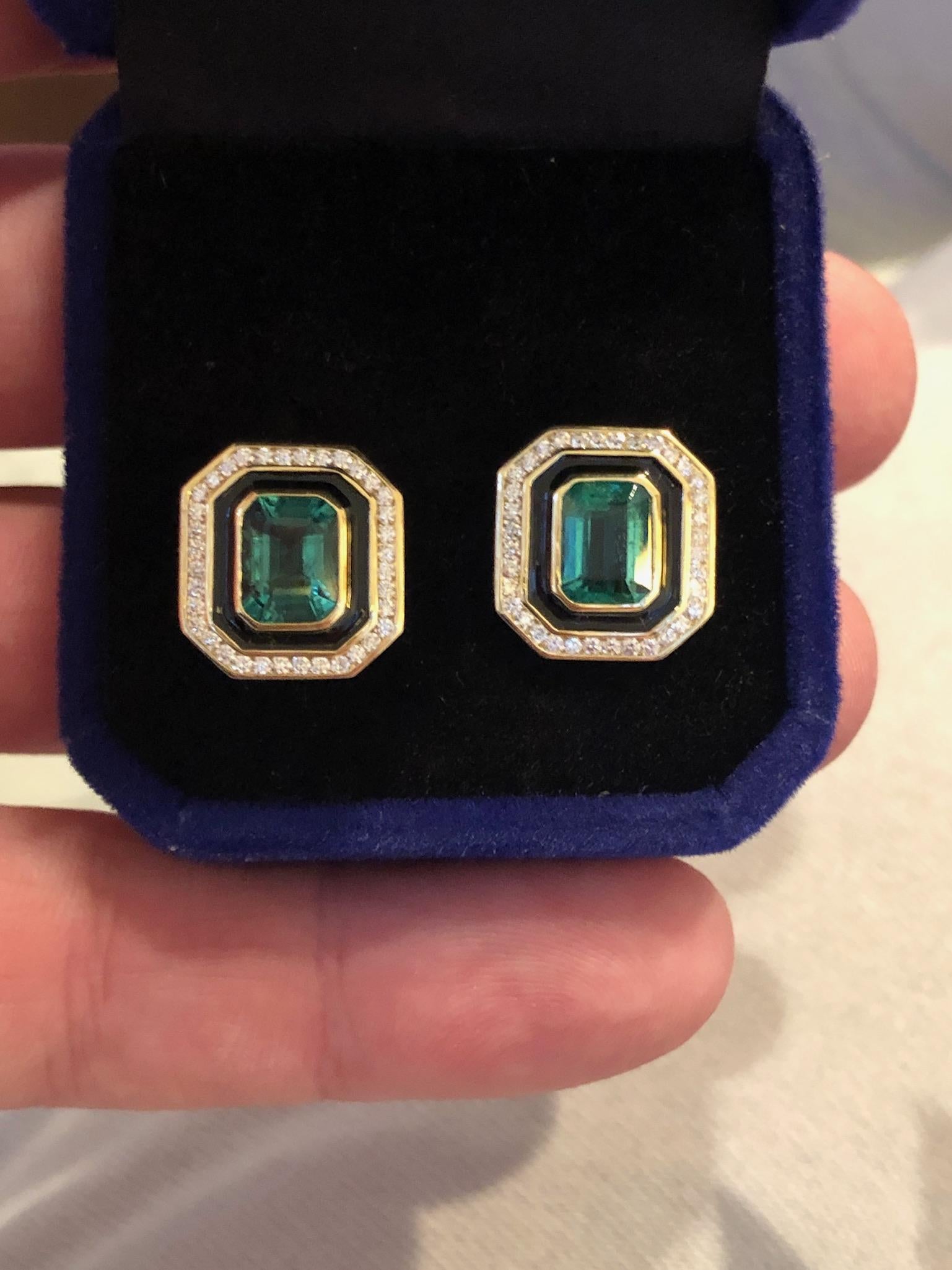 Emerald and Diamond Earrings by Andrew Glassford In New Condition For Sale In Dallas, TX