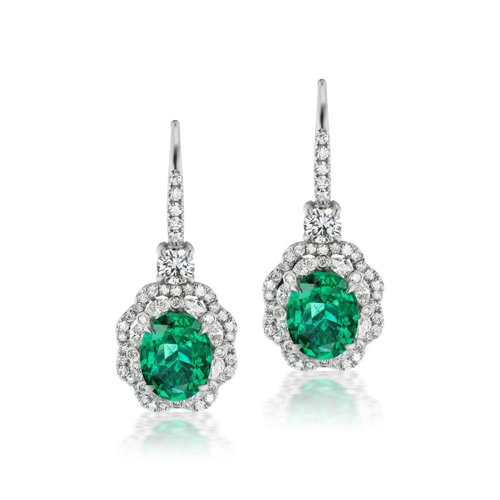 EMERALD AND DIAMOND
EARRINGS
Sophisticated Emerald and diamond drop earrings radiate elegance in a
beautiful 18K White Gold setting
Item: # 03723
Metal: 18k W
Color Weight: 3.25 ct.
Diamond Weight: 1.49 ct.