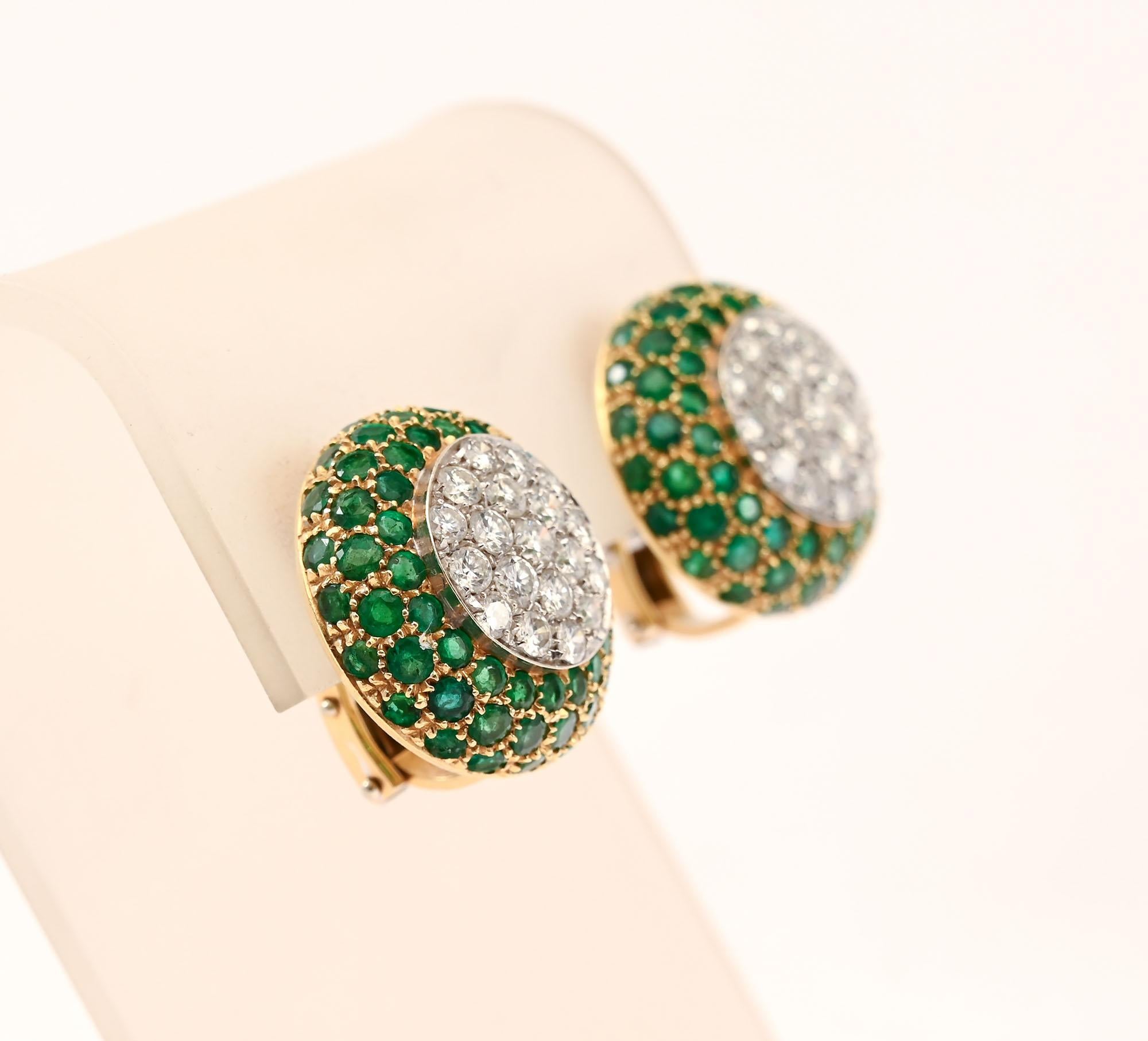 Modern Emerald and Diamond Earrings For Sale
