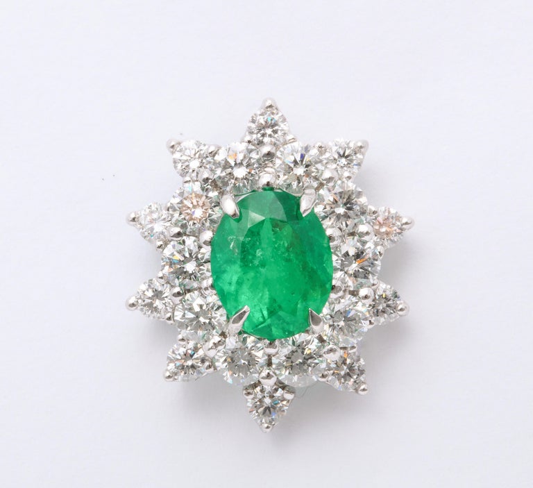 Emerald and Diamond Earrings For Sale at 1stDibs
