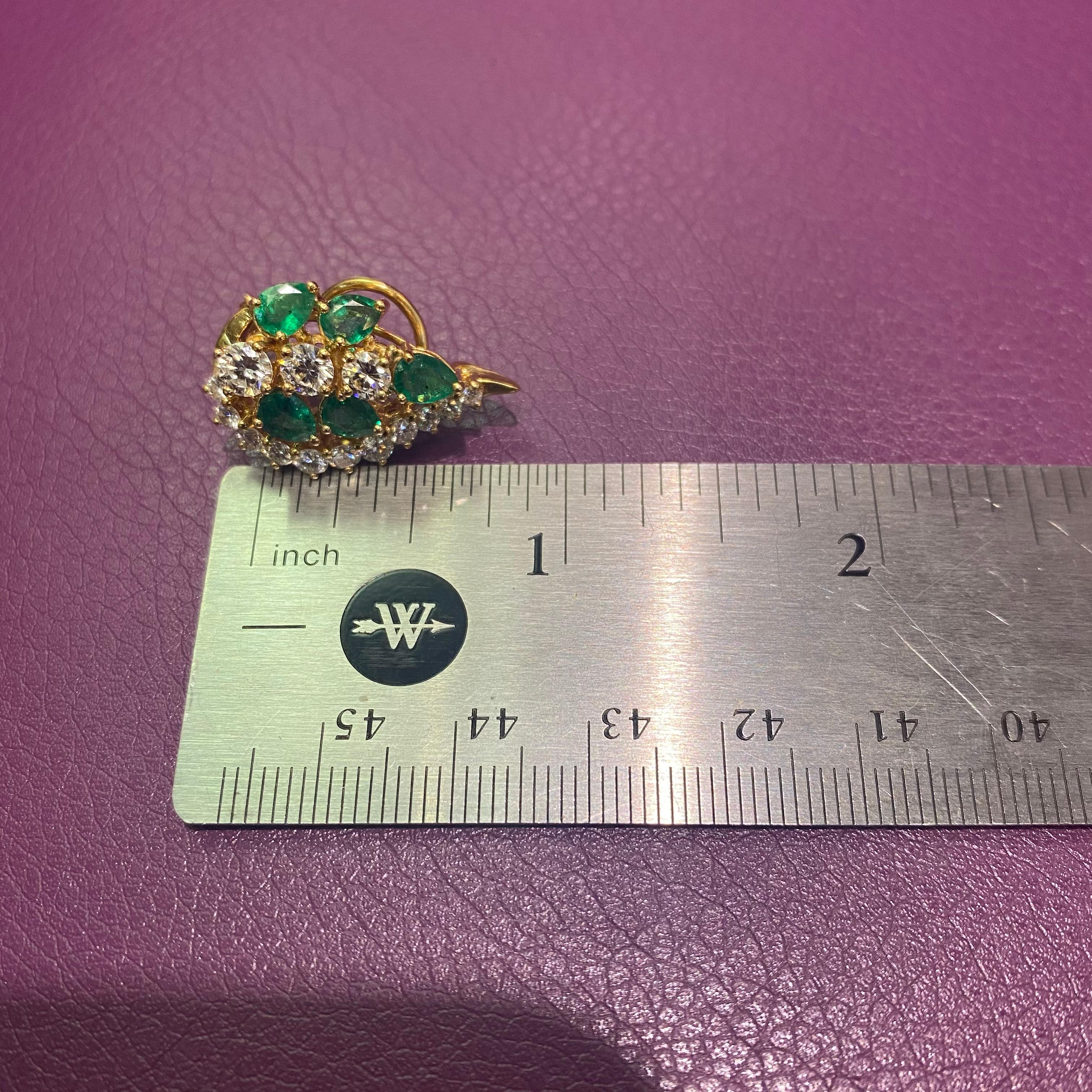 Emerald and Diamond Earrings In Excellent Condition For Sale In New York, NY