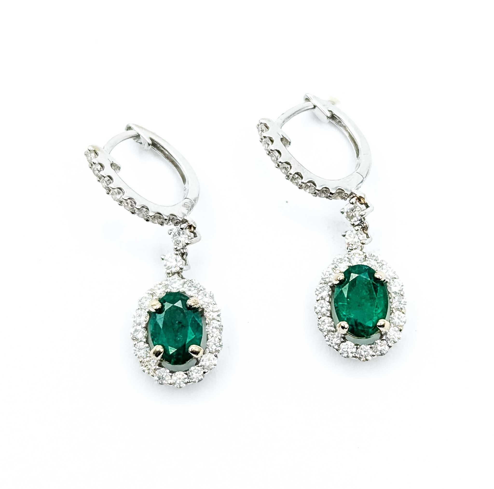 Pendientes de Esmeralda y Diamante en Oro Blanco de 18k Contemporáneo en venta