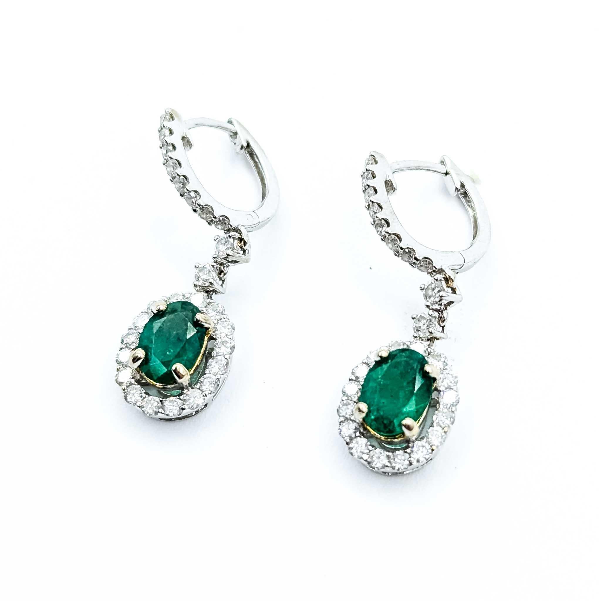 Pendientes de Esmeralda y Diamante en Oro Blanco de 18k Corte oval en venta