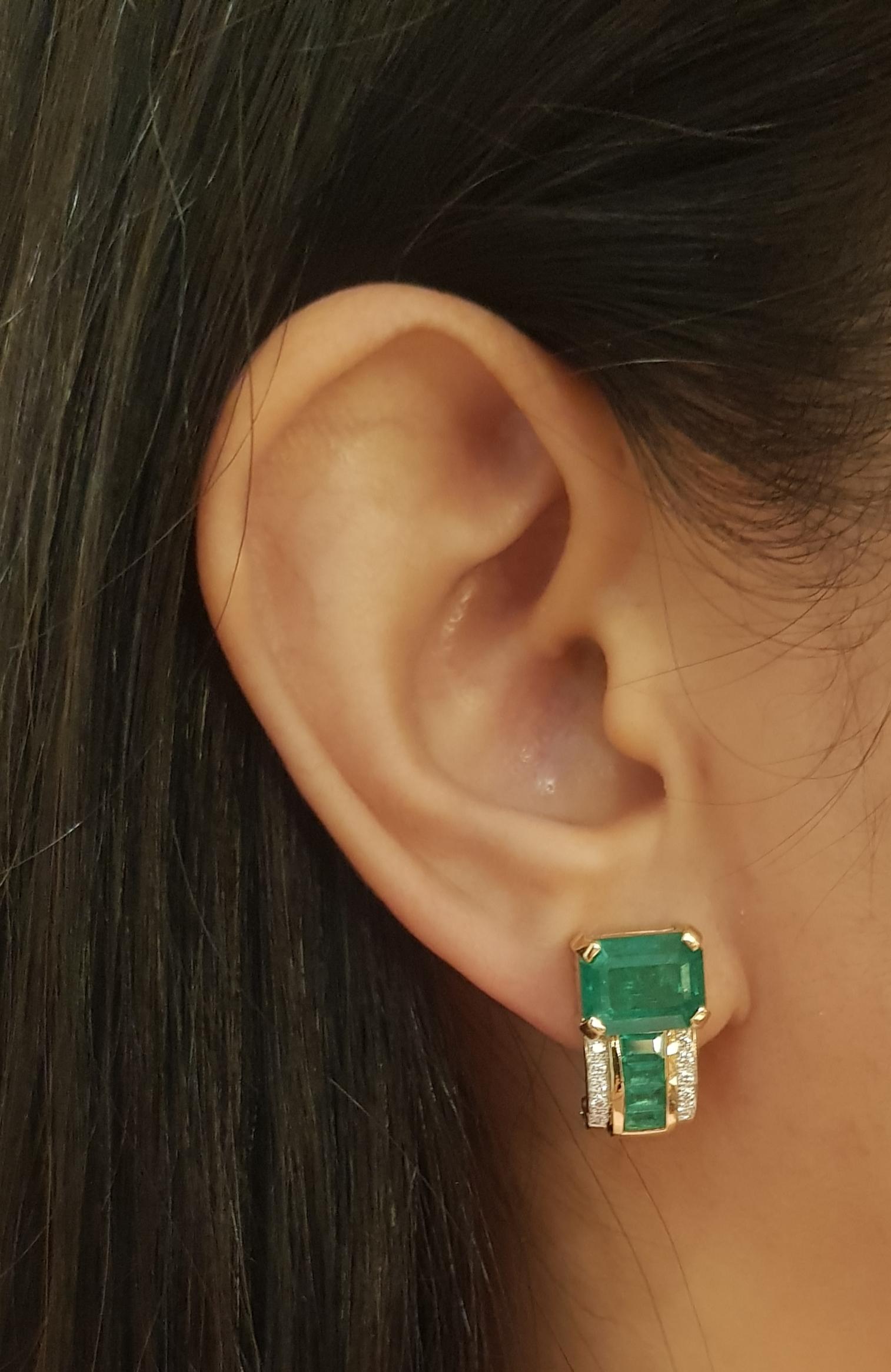 Contemporary Emerald and Diamond Earrings Set in 18k Gold Settings For Sale
