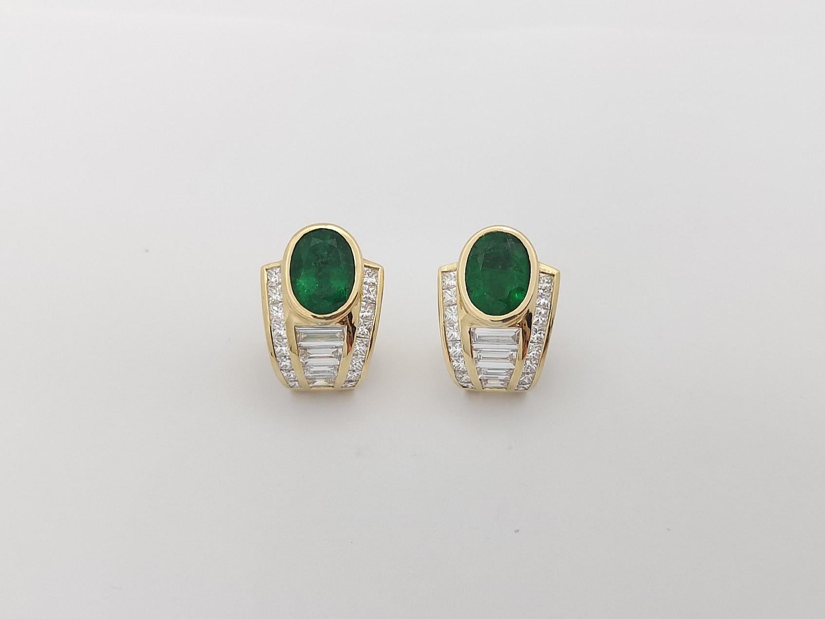Mixed Cut Emerald and Diamond Earrings set in 18K Gold Settings For Sale