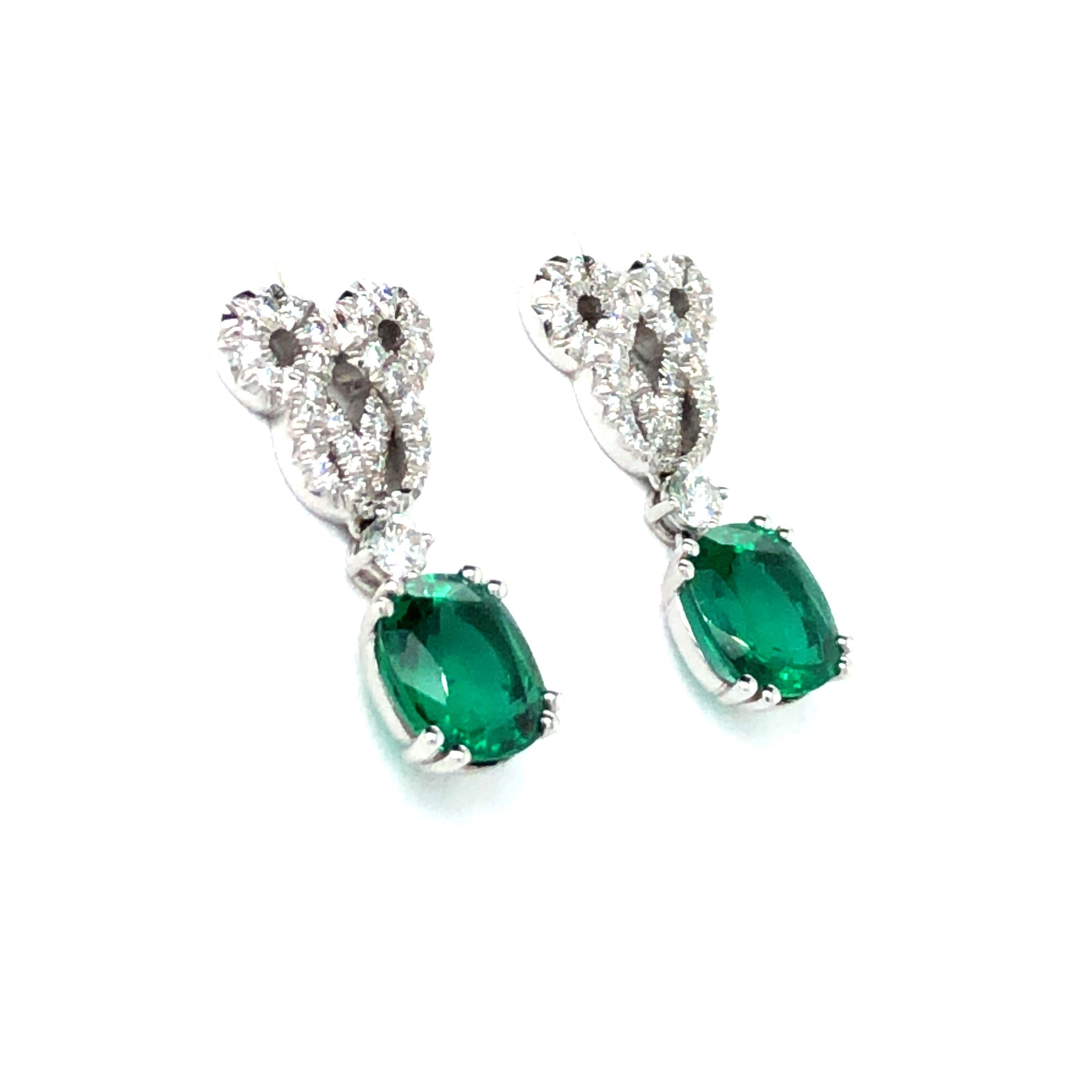 Contemporary Emerald and Diamond Earstuds by Péclard in 18 Karat White Gold For Sale