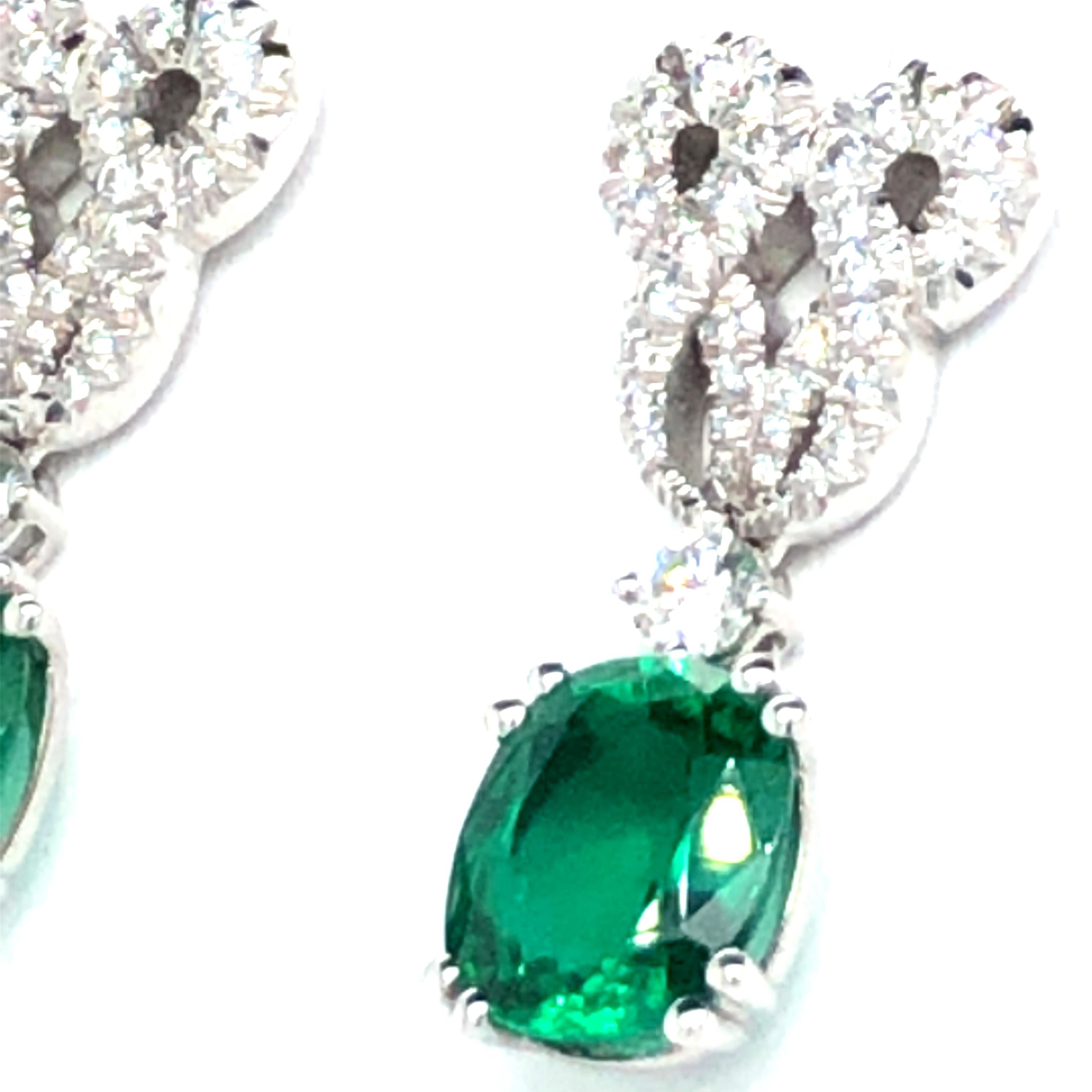 Emerald and Diamond Earstuds by Péclard in 18 Karat White Gold For Sale 3