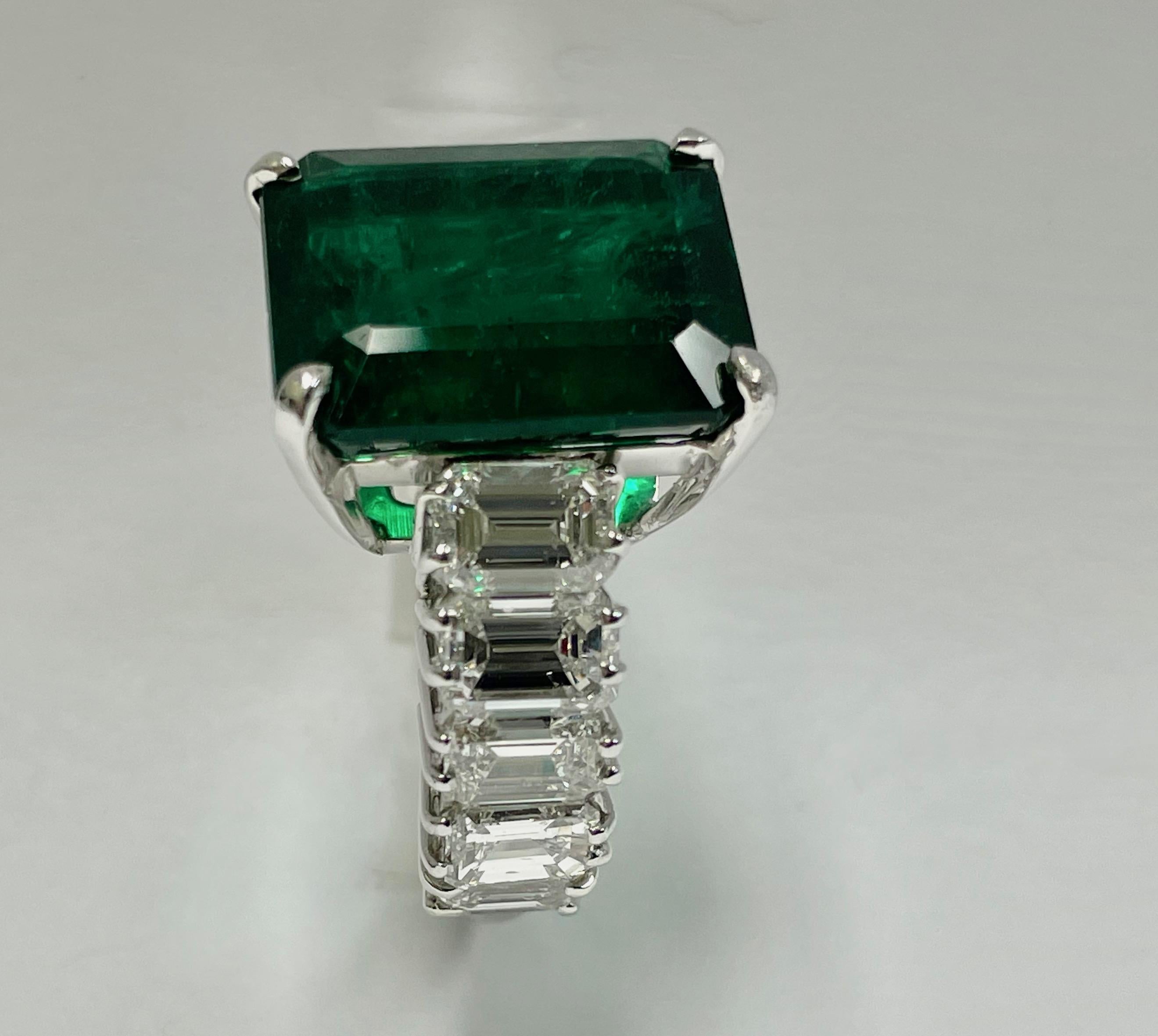 Emerald and Diamond Engagement Ring In New Condition In Palm Beach, FL