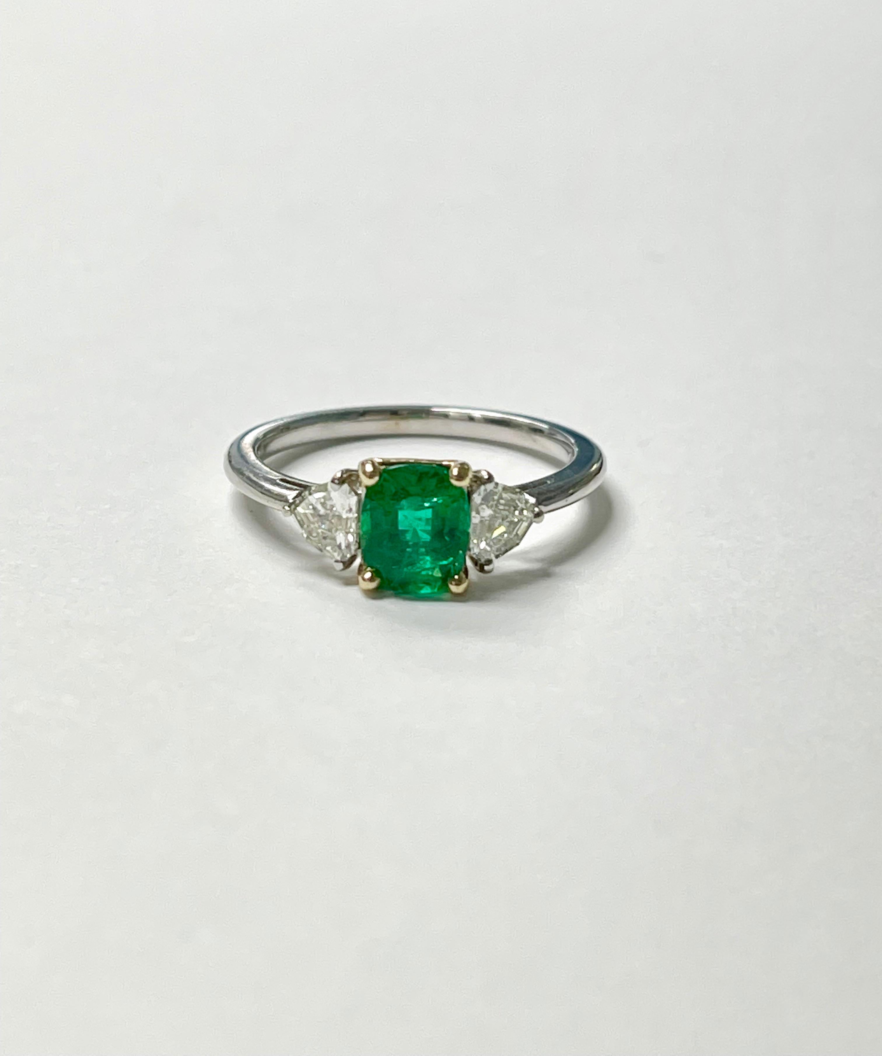 Women's Emerald and Diamond Engagement Ring in 18K White Gold For Sale