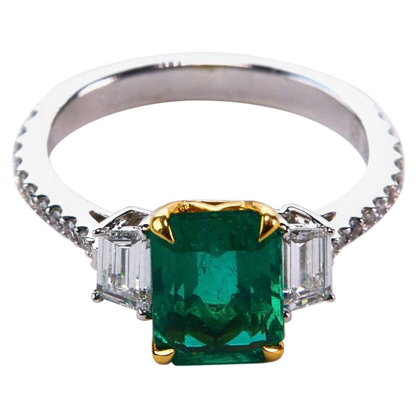  Emerald and Diamond Engagement Ring with White Gold For Sale