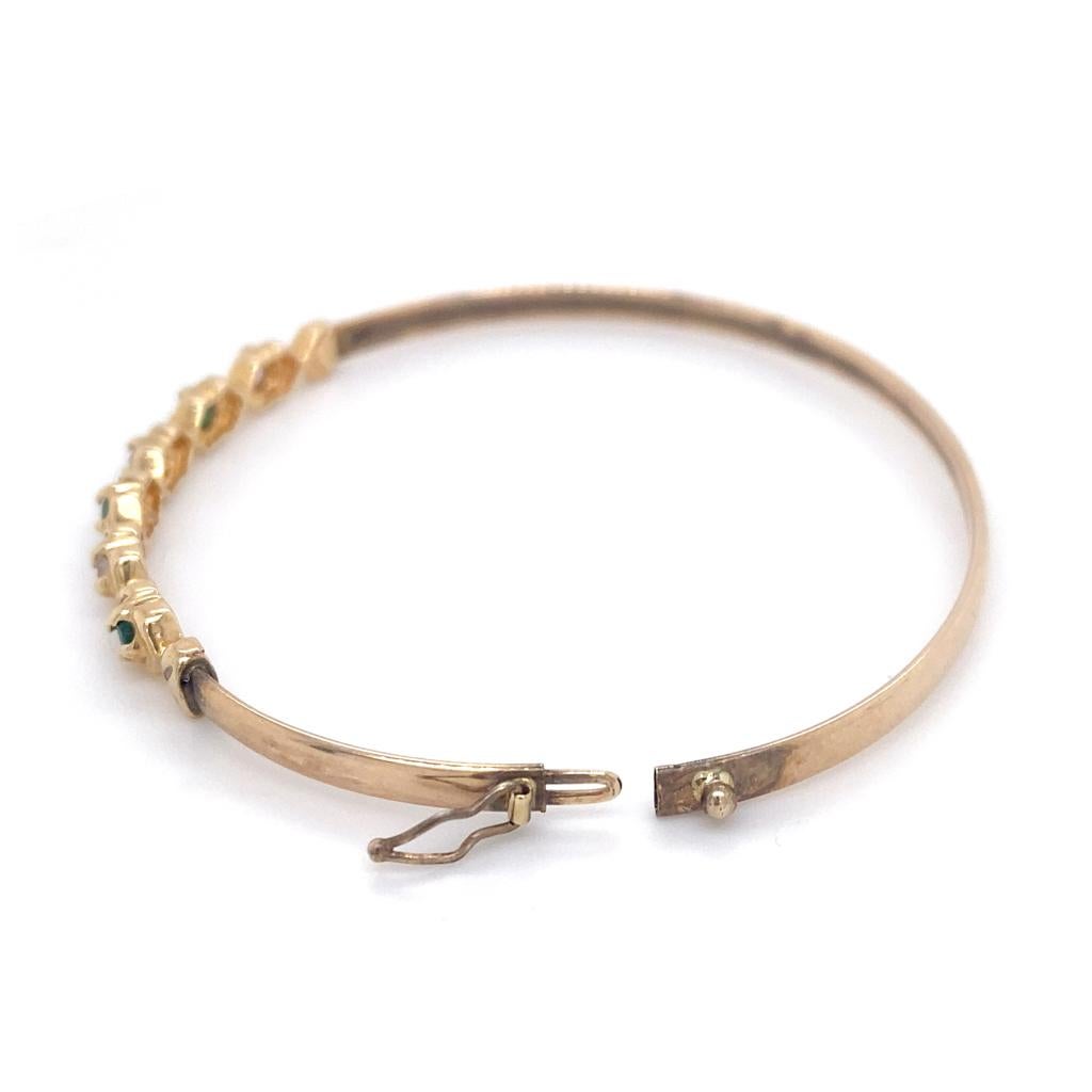 Bracelet en or jaune 14K avec émeraudes et diamants, fermoir facile  Pour femmes en vente