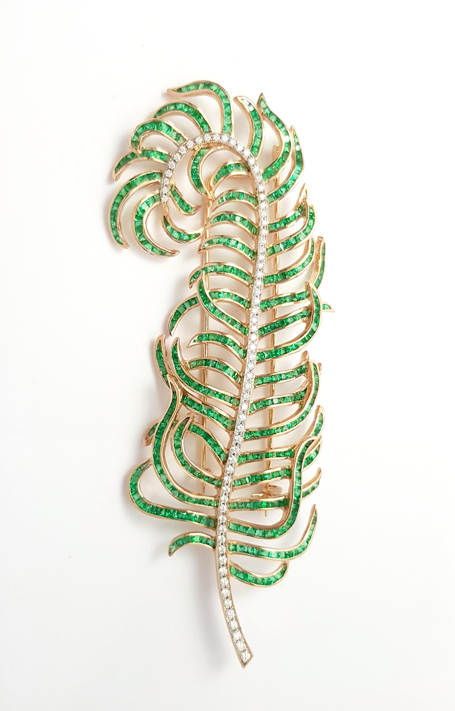 Broche en plumes d'émeraudes et de diamants en or rose 18 carats en vente 2