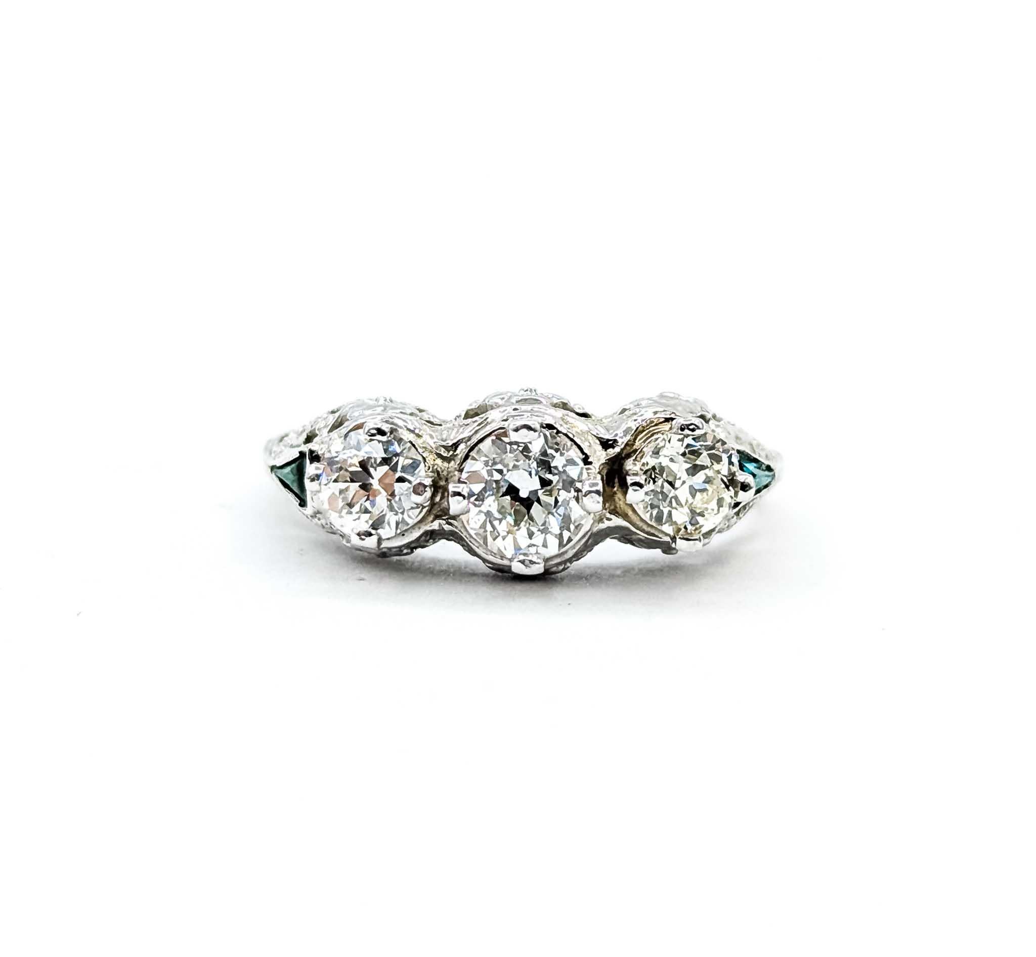 Bague filigrane en or blanc 18k avec émeraudes et diamants en vente 4