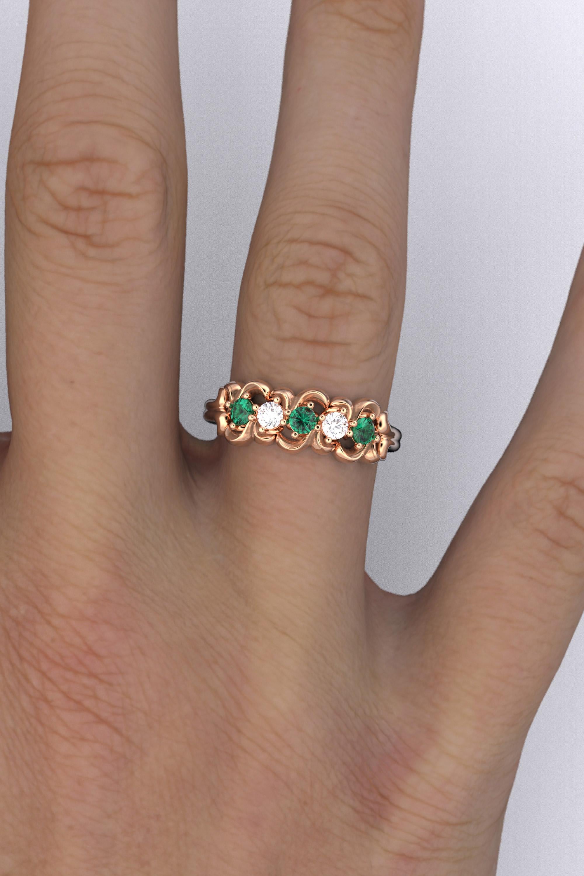 Im Angebot: Anniversary-Ring mit Smaragd und Diamanten aus 14 Karat massivem Gold mit fünf Steinen () 7
