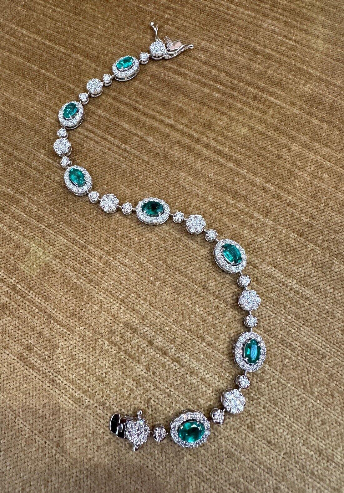 Emerald and Diamond Floret Link Bracelet in 18k White Gold For Sale 2