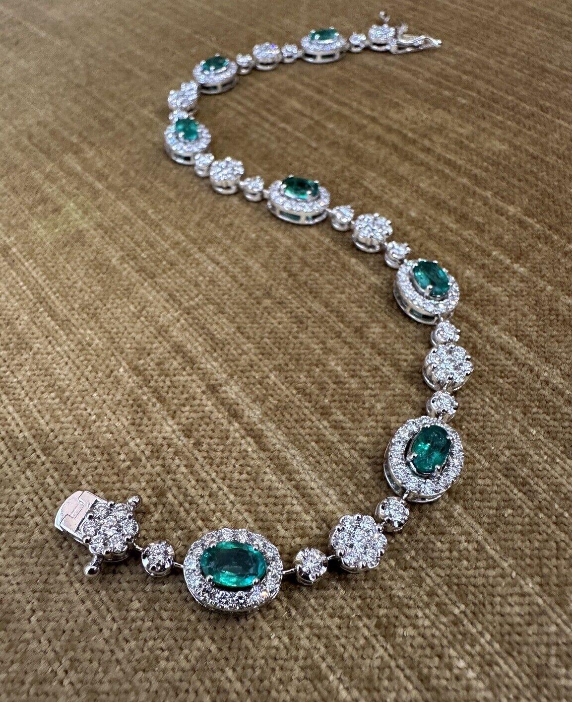 Emerald and Diamond Floret Link Bracelet in 18k White Gold For Sale 3
