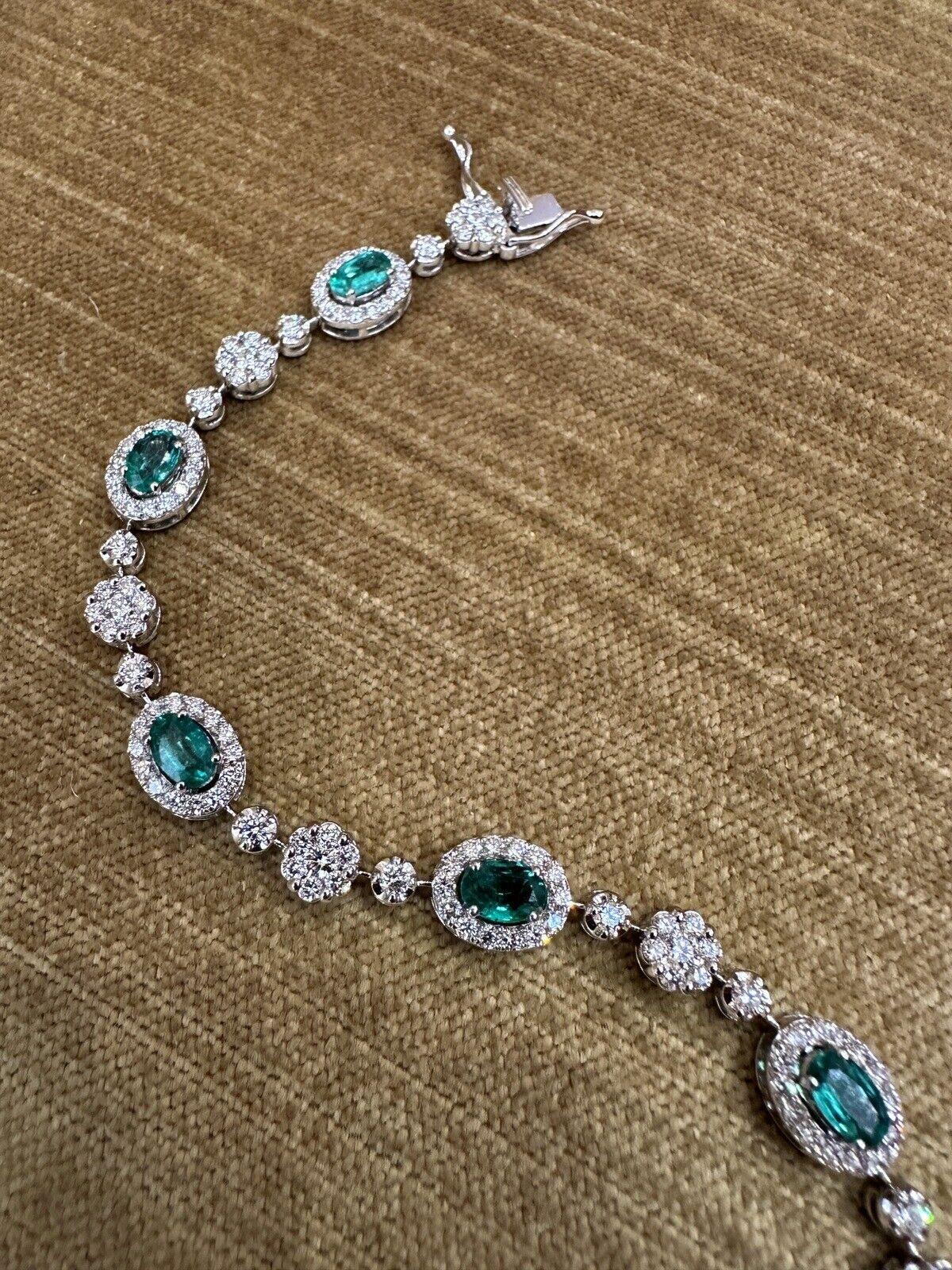 Emerald and Diamond Floret Link Bracelet in 18k White Gold For Sale 4
