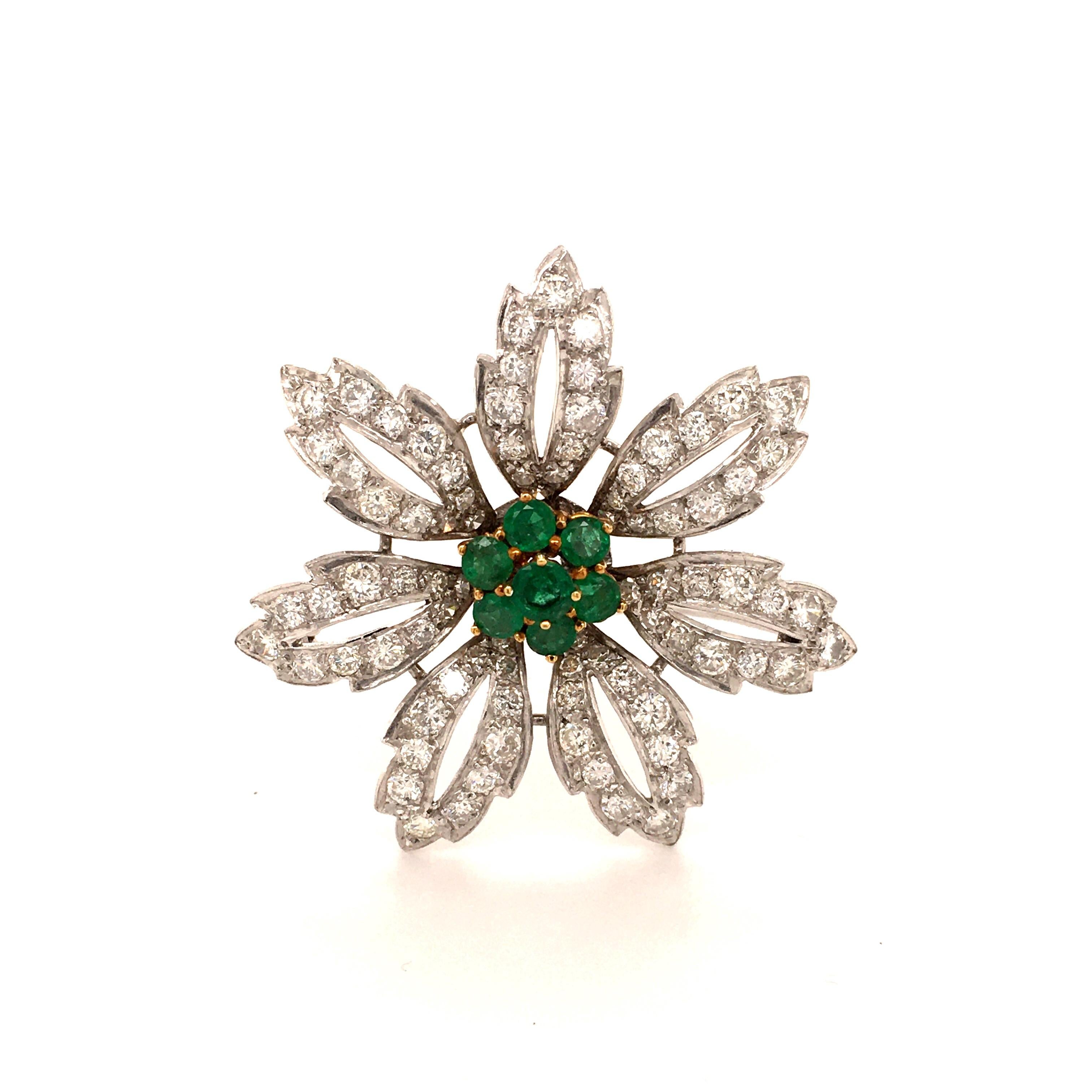 Emerald and Diamond Flower Brooch in 14 Karat White and Yellow Gold In Good Condition In Lucerne, CH
