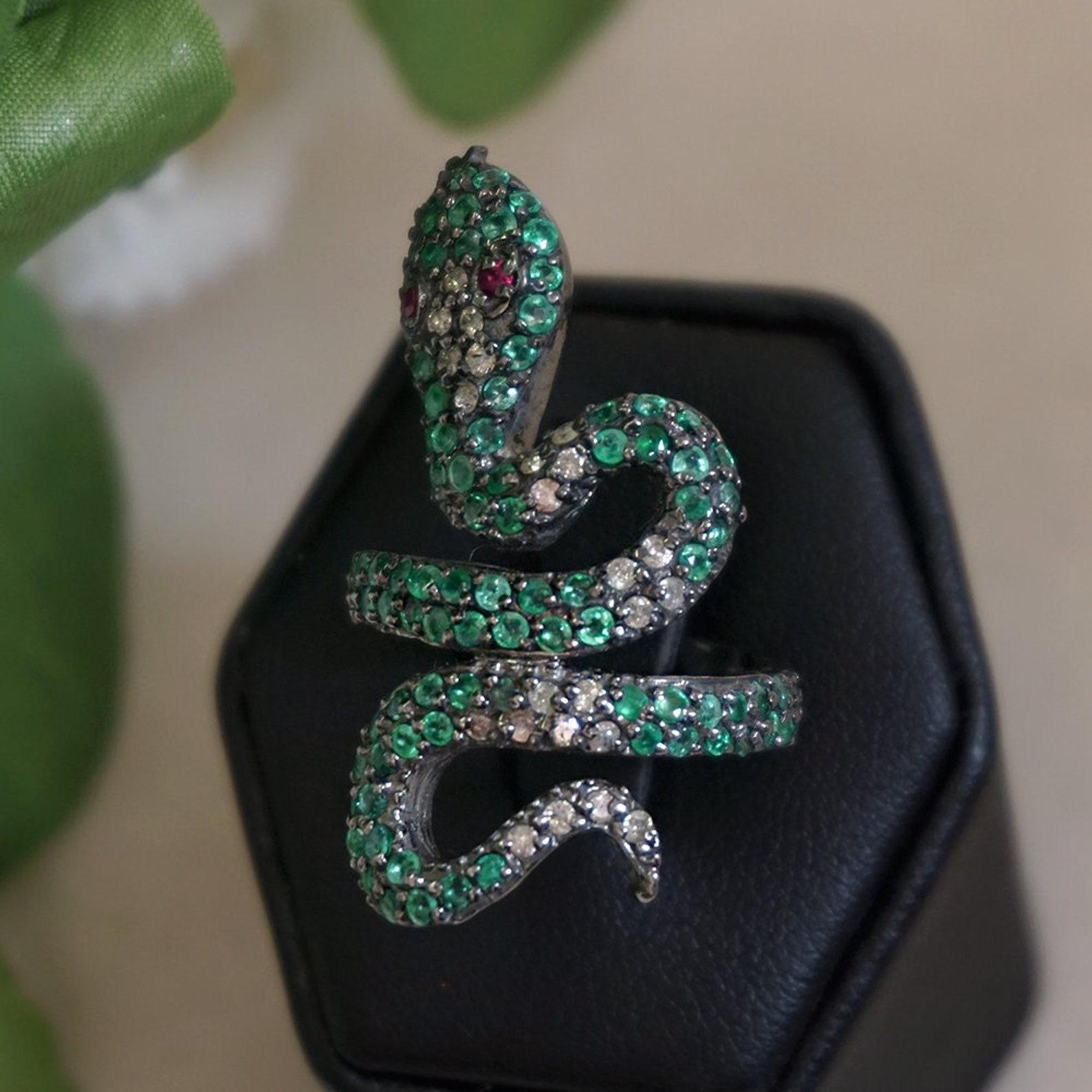 Femenino o masculino Esmeralda Y Diamante Anillo De Serpiente En Todo El Dedo Plata De Ley 925 Regalo Para Mujer. en venta