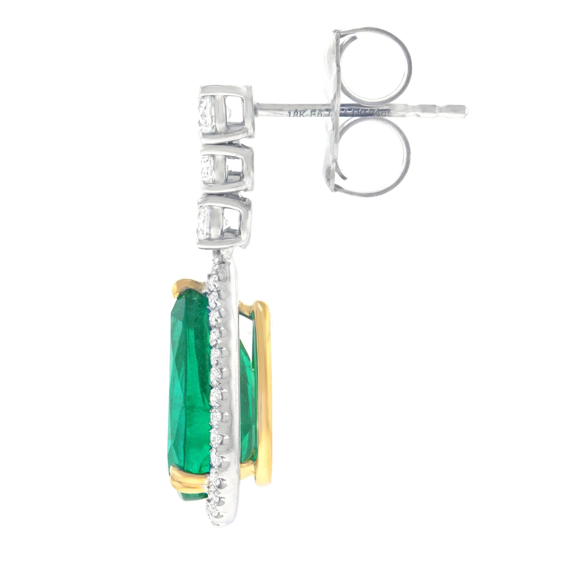 Emerald and Diamond Gold Chandelier Earrings In Excellent Condition In Litchfield, CT