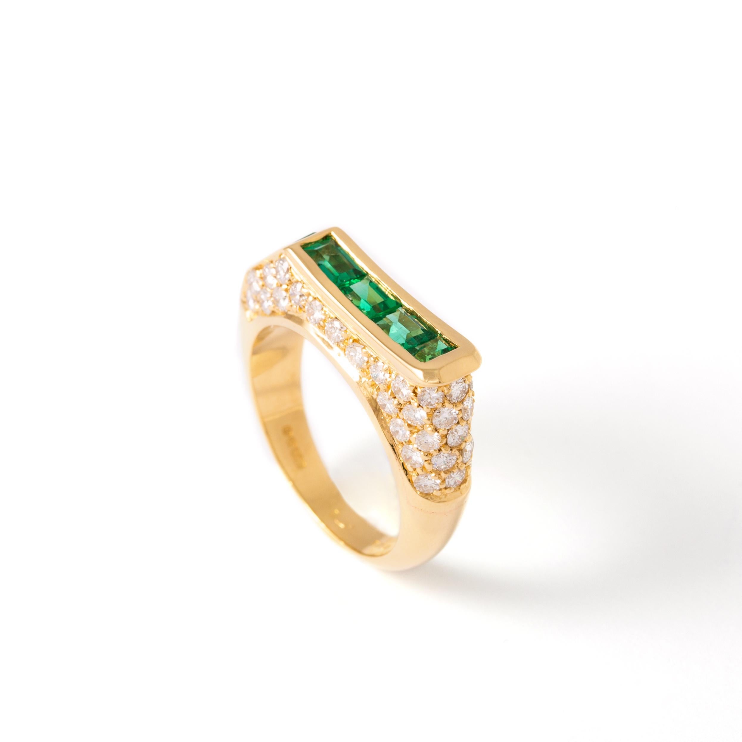 Women's or Men's Emerald and Diamond Gold Ring For Sale