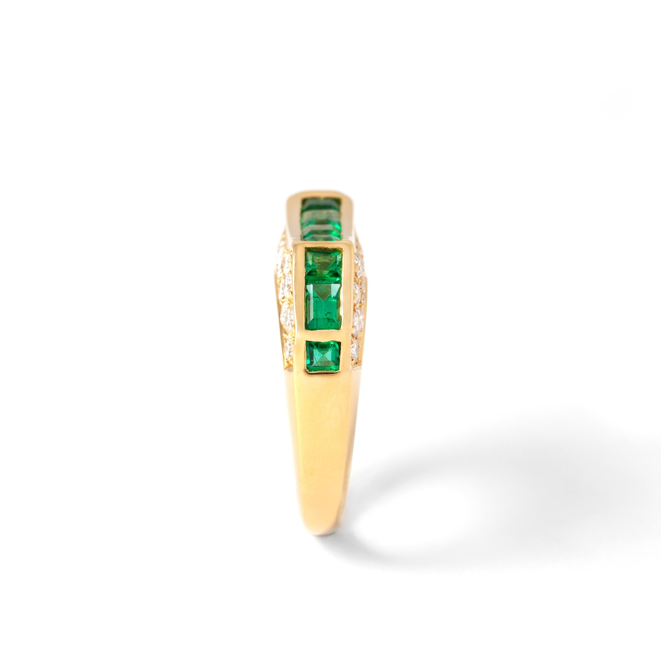 Emerald and Diamond Gold Ring For Sale 2