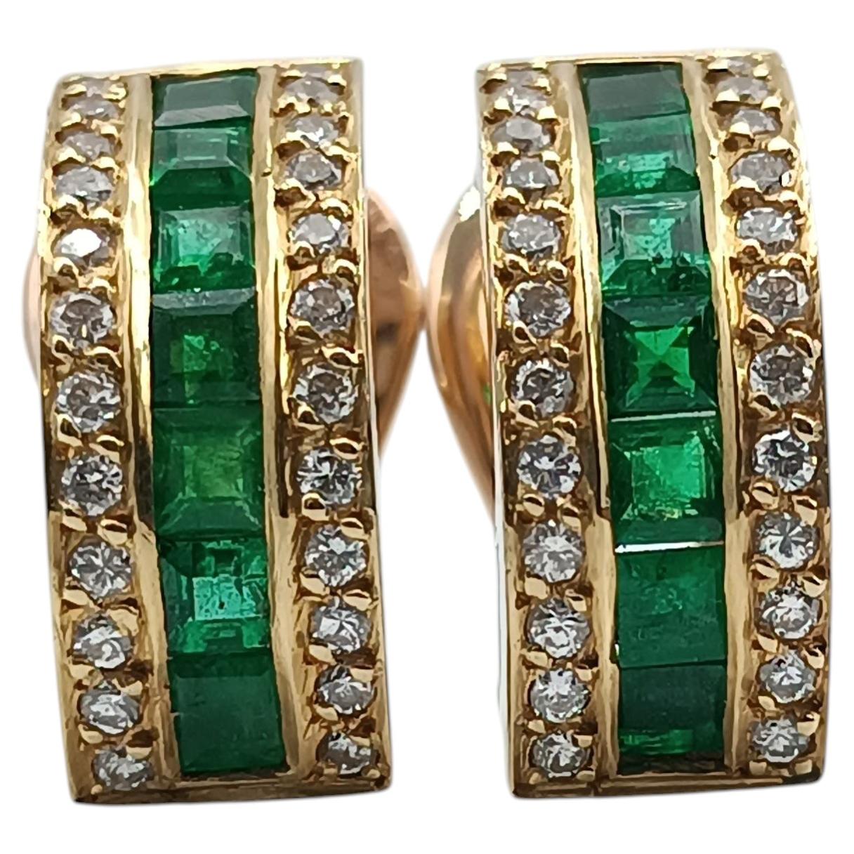 Smaragd- und Diamant-Halbring-Ohrringe aus 18 Karat Gelbgold, 2010