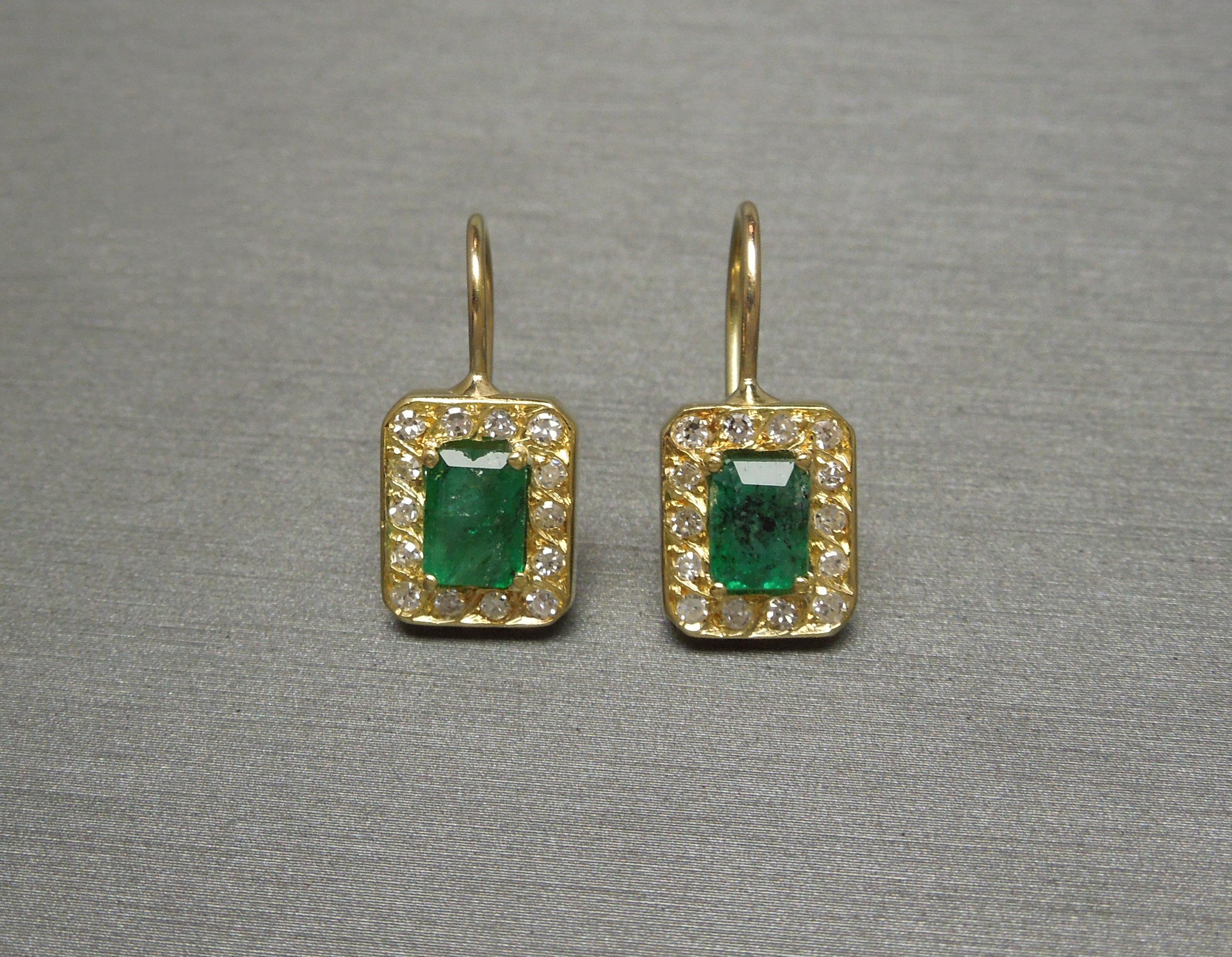 Emerald and Diamond Halo Earrings In Good Condition For Sale In METAIRIE, LA