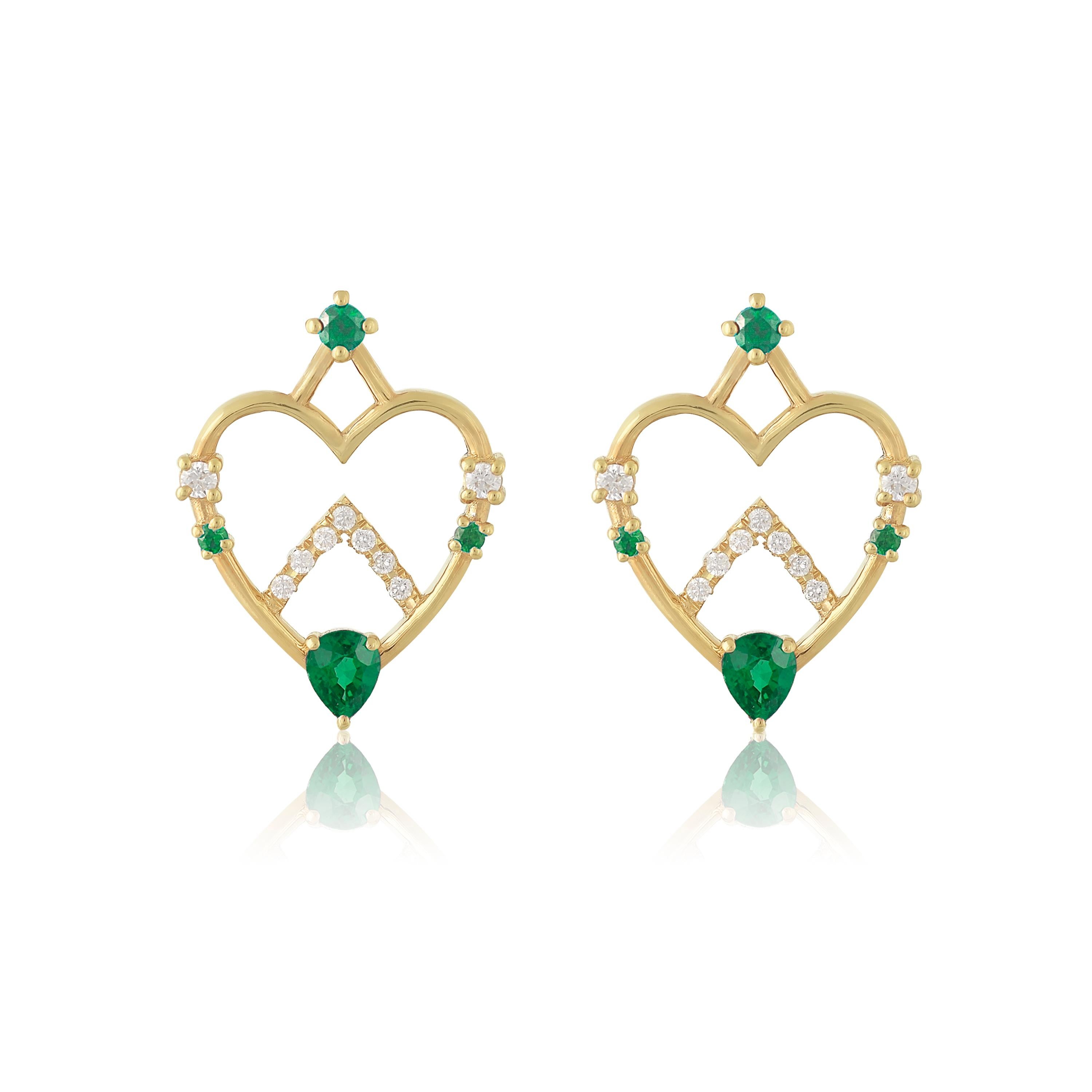 Designer: Alexia Gryllaki
Dimensions: L18x14mm
Weight: approximately 3.2g (pair)
Barcode: ING037EE

The Interlocking Geometry earrings in 18 karat yellow gold with emeralds approx. 0.46cts and round brilliant-cut diamonds approx. 0.13cts.

About the