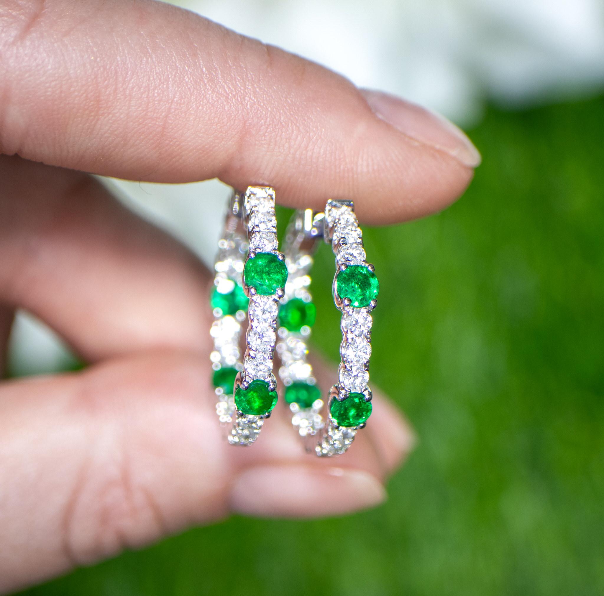 Emerald and Diamond Hoop Earrings Round Cut 2.76 Carats 18K Gold In Excellent Condition For Sale In Aliso Viejo, CA