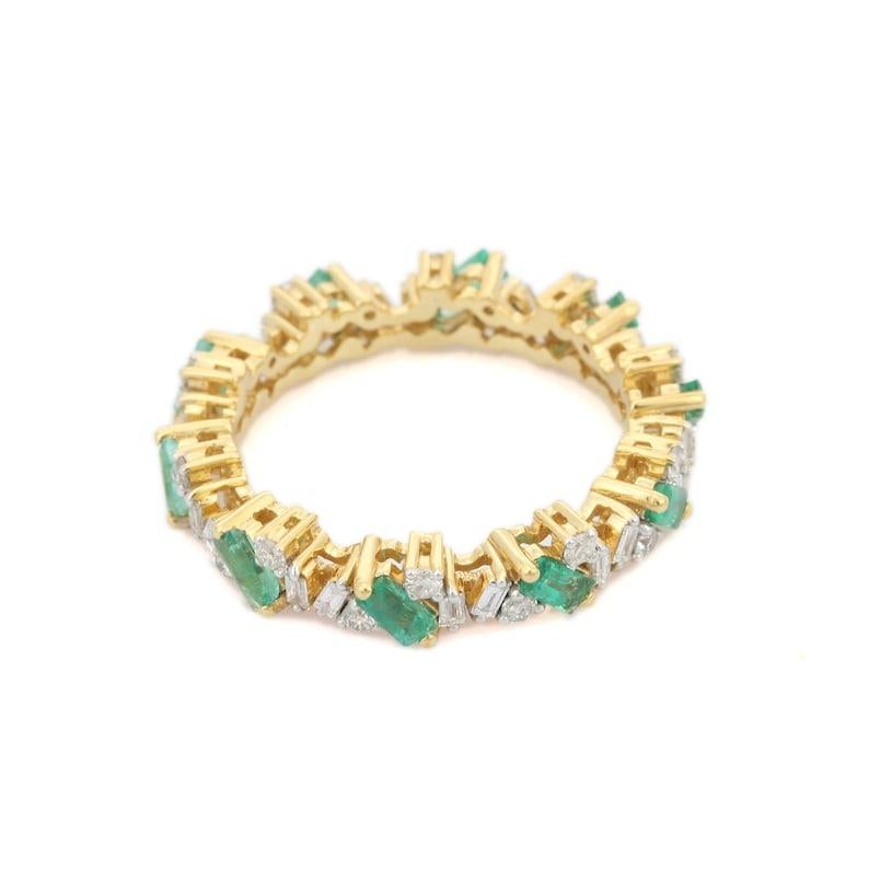 For Sale:  Baguette Cut Emerald Diamond Eternity Band Ring in 18k Solid Yellow Gold 4